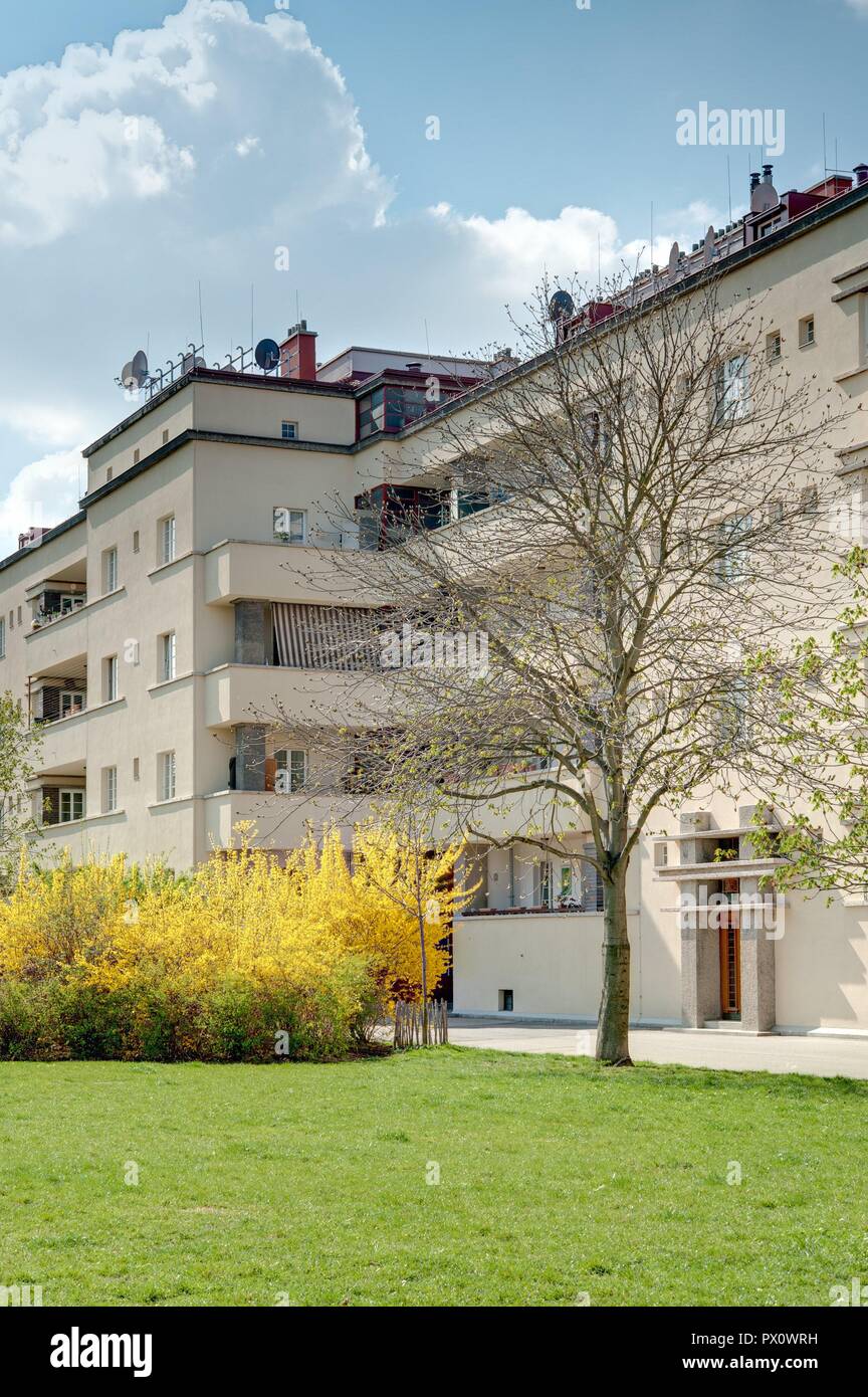Wien, Gemeindebau des "Roten Wien - Vienna, Consiglio Tenement blocco, "rosso" di Vienna. Karl Marx-Hof, Heiligenstädter Straße 82-92, Karl Ehn 1927-1930 Foto Stock