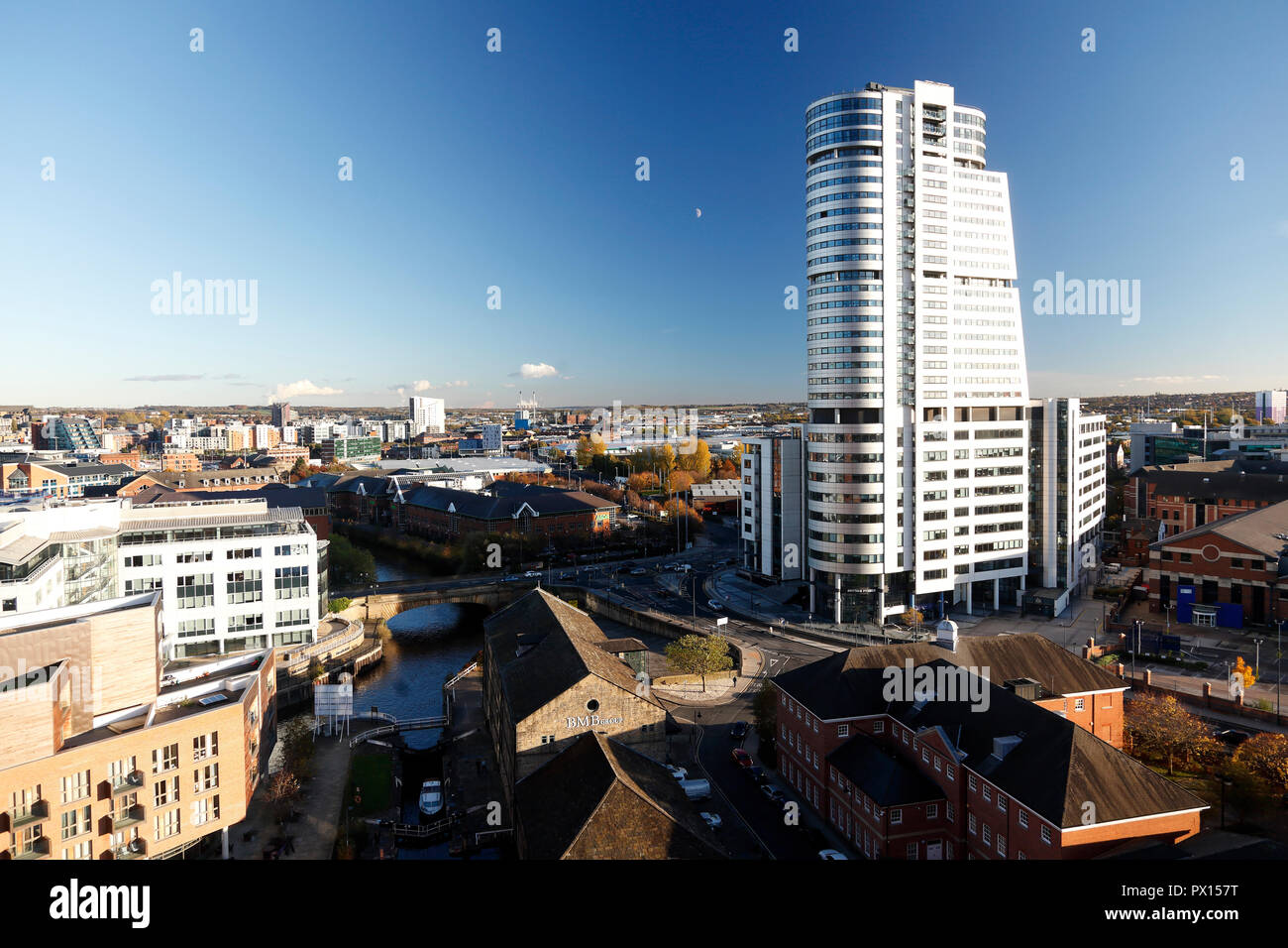 Bridgewater Place, il controverso grattacielo a Leeds che divenne una pericolosa trappola del vento poiché la sua costruzione Foto Stock