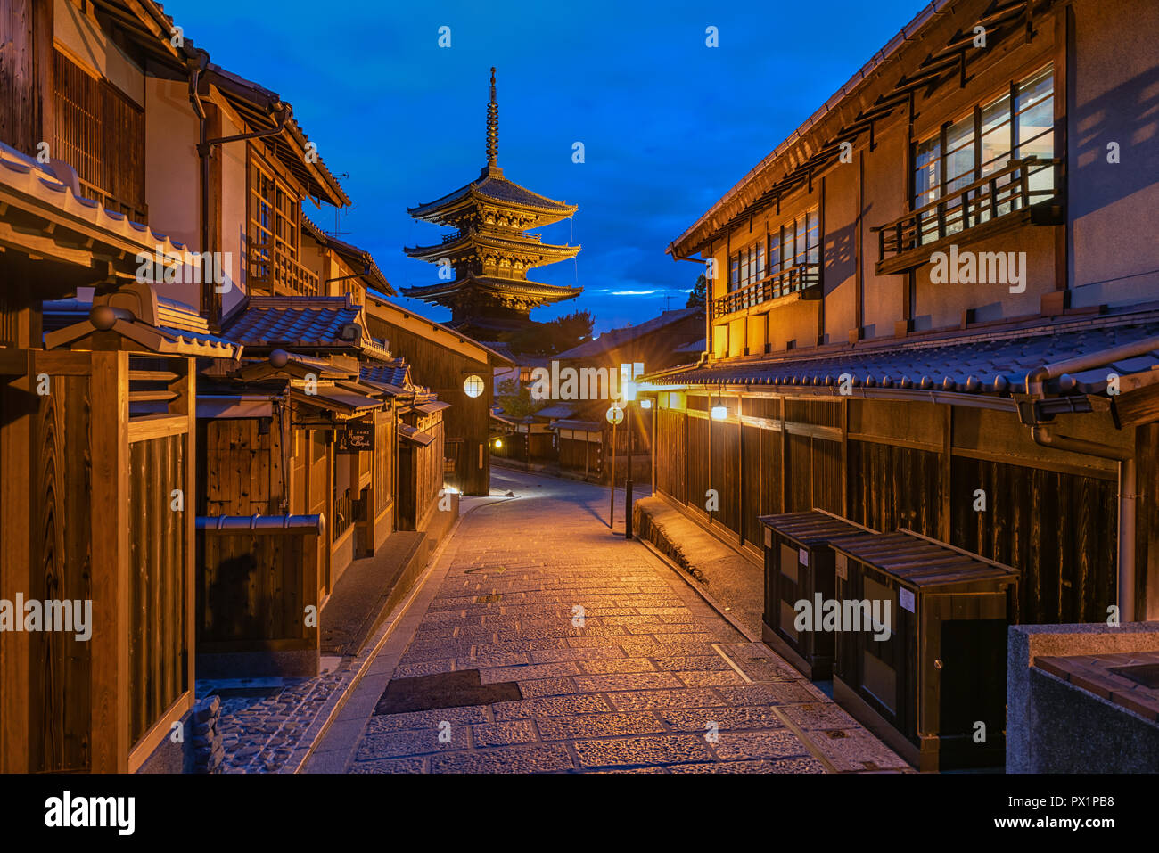 Kyoto - Giappone Yasaka Pagoda Vecchia città giapponese Foto Stock