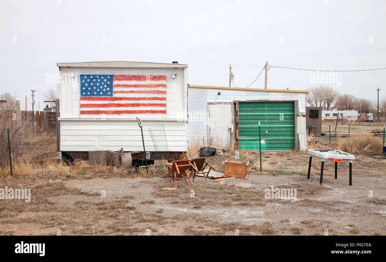 Abbandonato il rimorchio home in Wyoming, STATI UNITI D'AMERICA Foto Stock