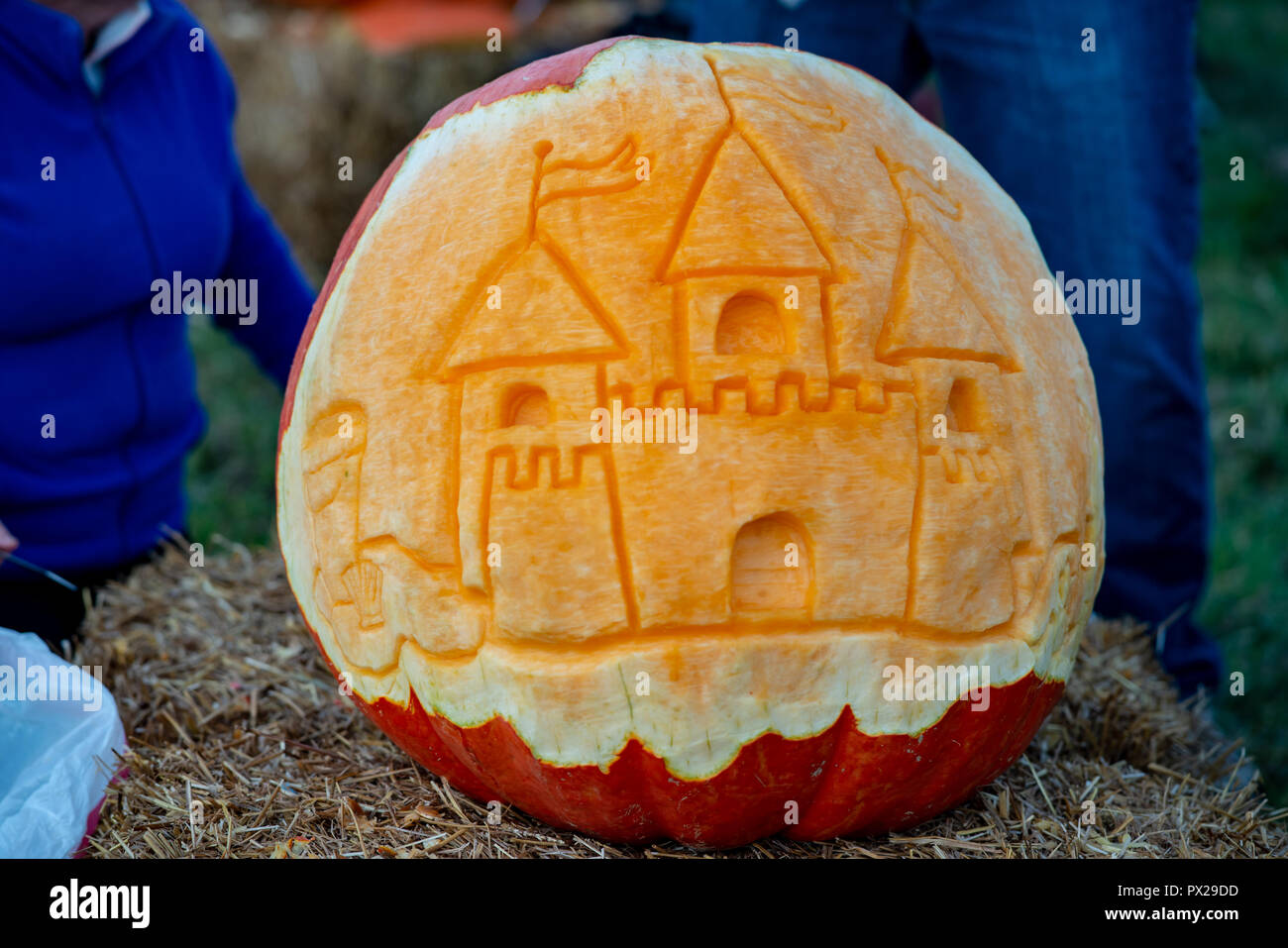 CHADDS FORD, PA - 18 ottobre: castello presso la grande zucca di scolpire il carving contest su 18 Ottobre 2018 Foto Stock