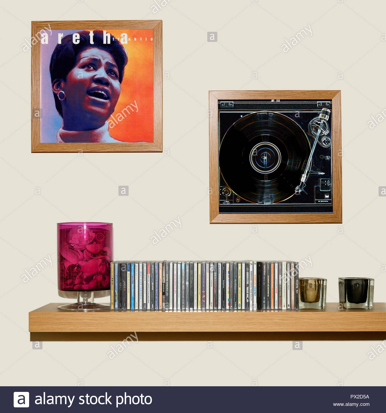 Raccolta di CD e incorniciato Aretha Franklin album, Inghilterra Foto Stock