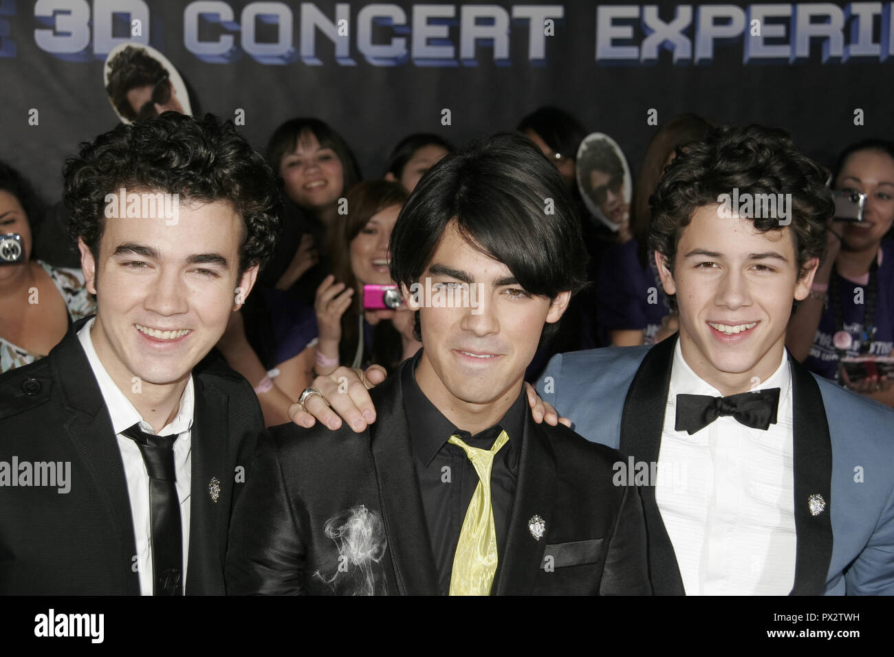 Kevin Jonas Joe Jonas Nick Jonas (Jonas Brothers) 02/24/09 'Jonas Brothers il 3D esperienza concertistica' @ El Capitan Theater di Hollywood Foto di Ima Kuroda/HNW / PictureLux Febbraio 24, 2009 Riferimento File # 33686 718 HNWPLX Foto Stock
