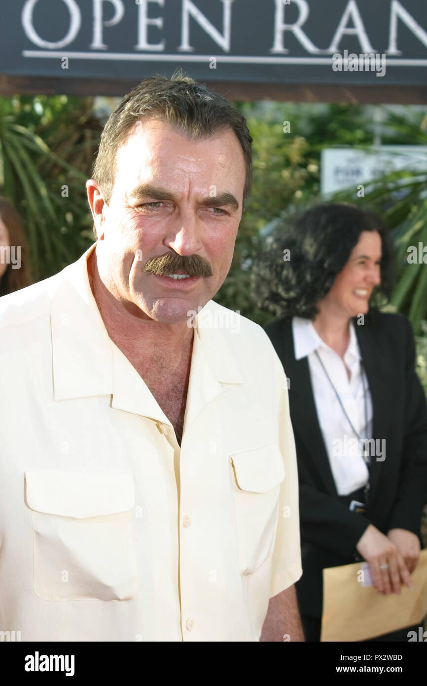 Tom Selleck 08/11/03 GAMMA OPEN premiere @ Glossari Affini Dome Theater,Arclight cinema,Hollywood Foto di Kazumi Nakamoto/HNW / PictureLux Agosto 11, 2003 Riferimento File # 33686 1139HNWPLX Foto Stock