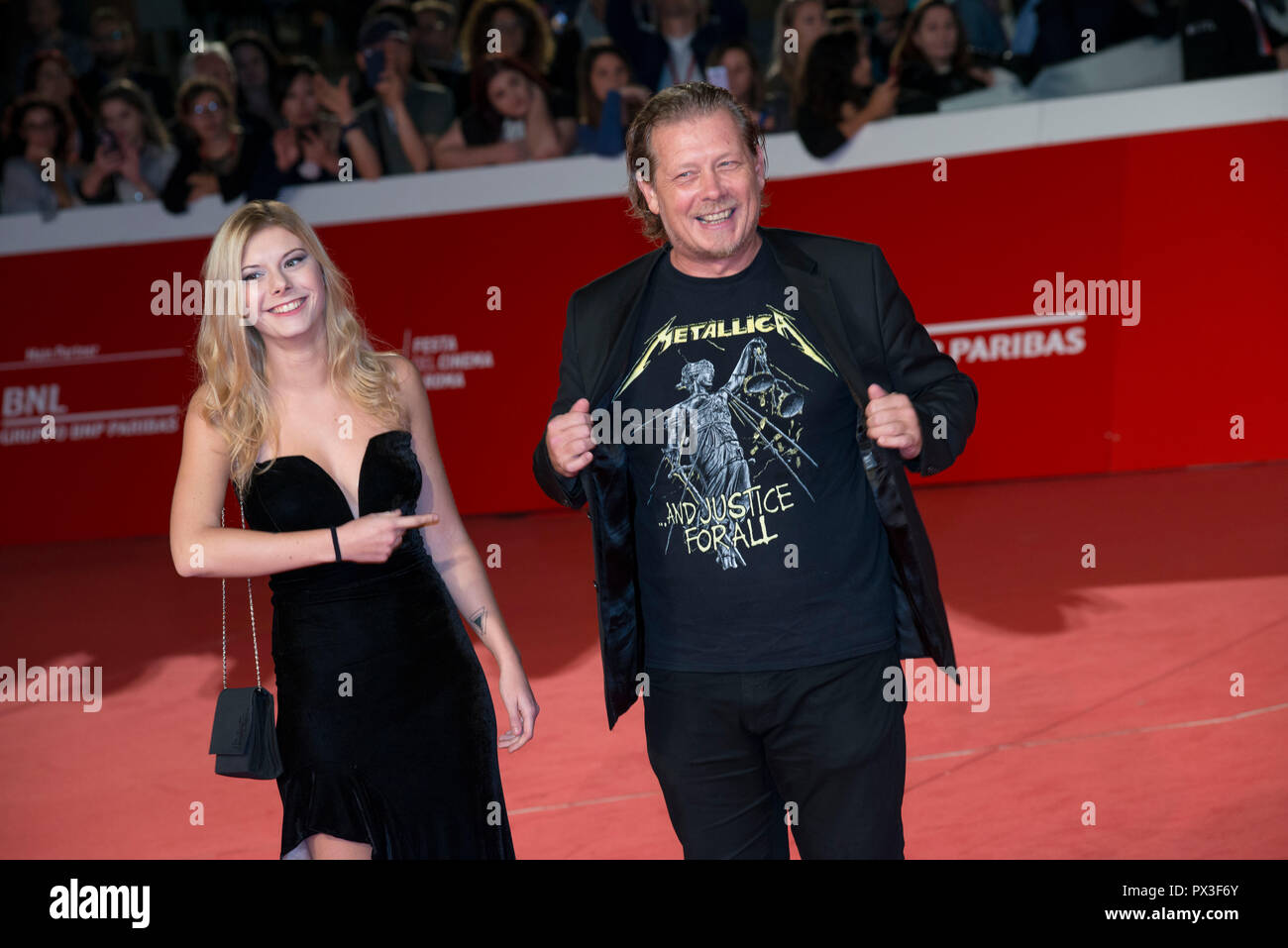 Roma, Italia. 18 ottobre, 2018. Gli ospiti che frequentano il tappeto rosso al XIII Roma Film Fest Credito: Silvia Gerbino/Alamy Live News Foto Stock