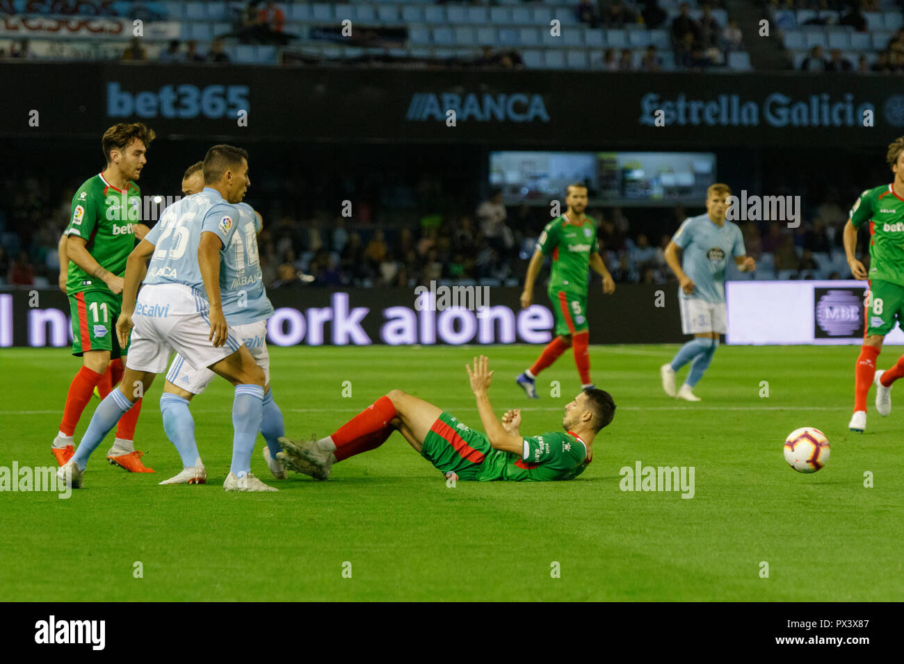 Vigo, Spagna. 20 ott; 2018. La Liga match tra Real Club Celta de Vigo e Deportivo Alaves in Balaidos stadium; Vigo; Punteggio finale 0-1. Credito: Brais Seara/Alamy Live News Foto Stock