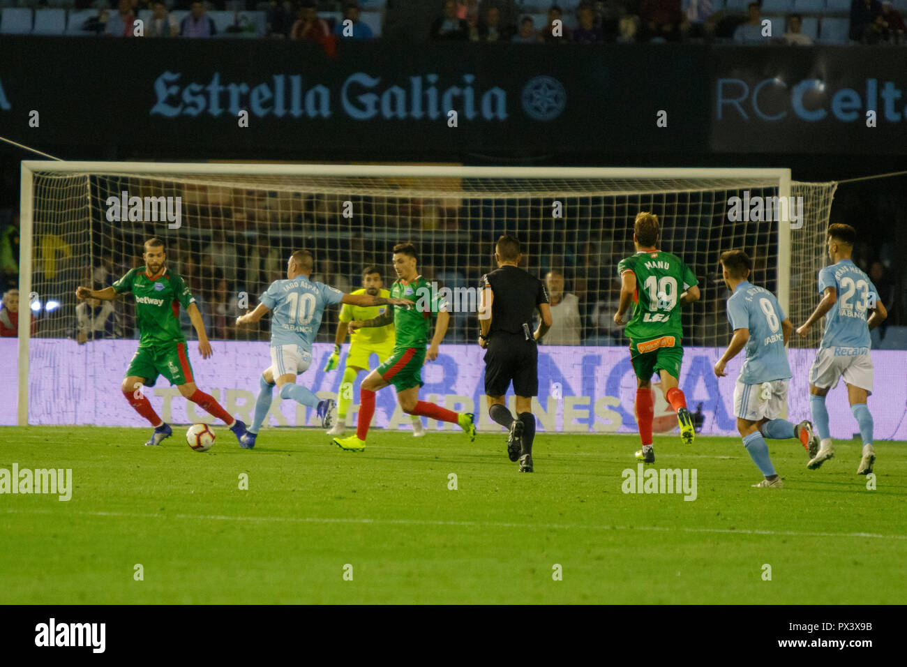 Vigo, Spagna. 20 ott; 2018. La Liga match tra Real Club Celta de Vigo e Deportivo Alaves in Balaidos stadium; Vigo; Punteggio finale 0-1. Credito: Brais Seara/Alamy Live News Foto Stock