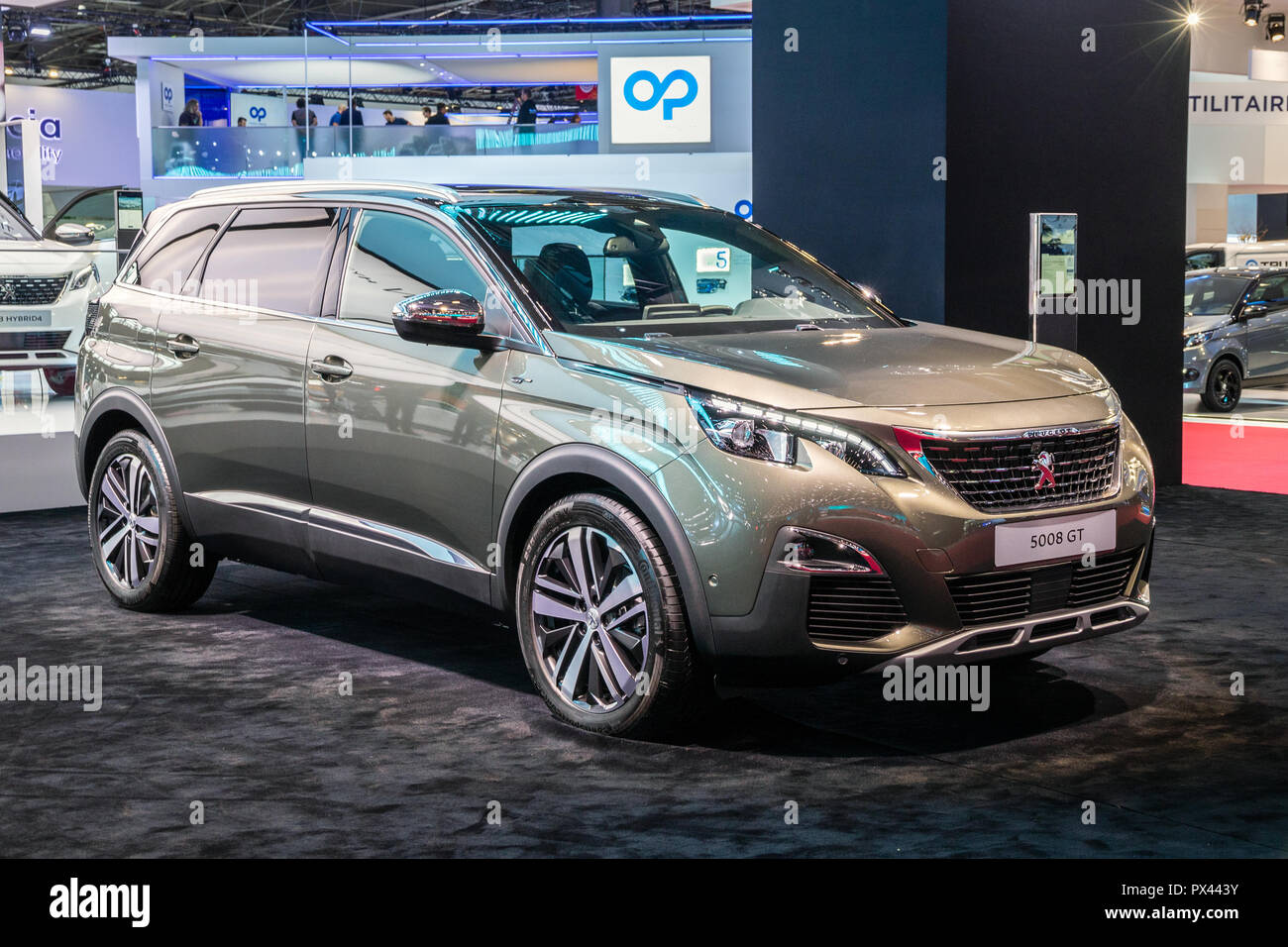 Parigi - Ott 2, 2018: Peugeot 5008 GT Auto SUV presentati presso il Motor Show di Parigi. Foto Stock