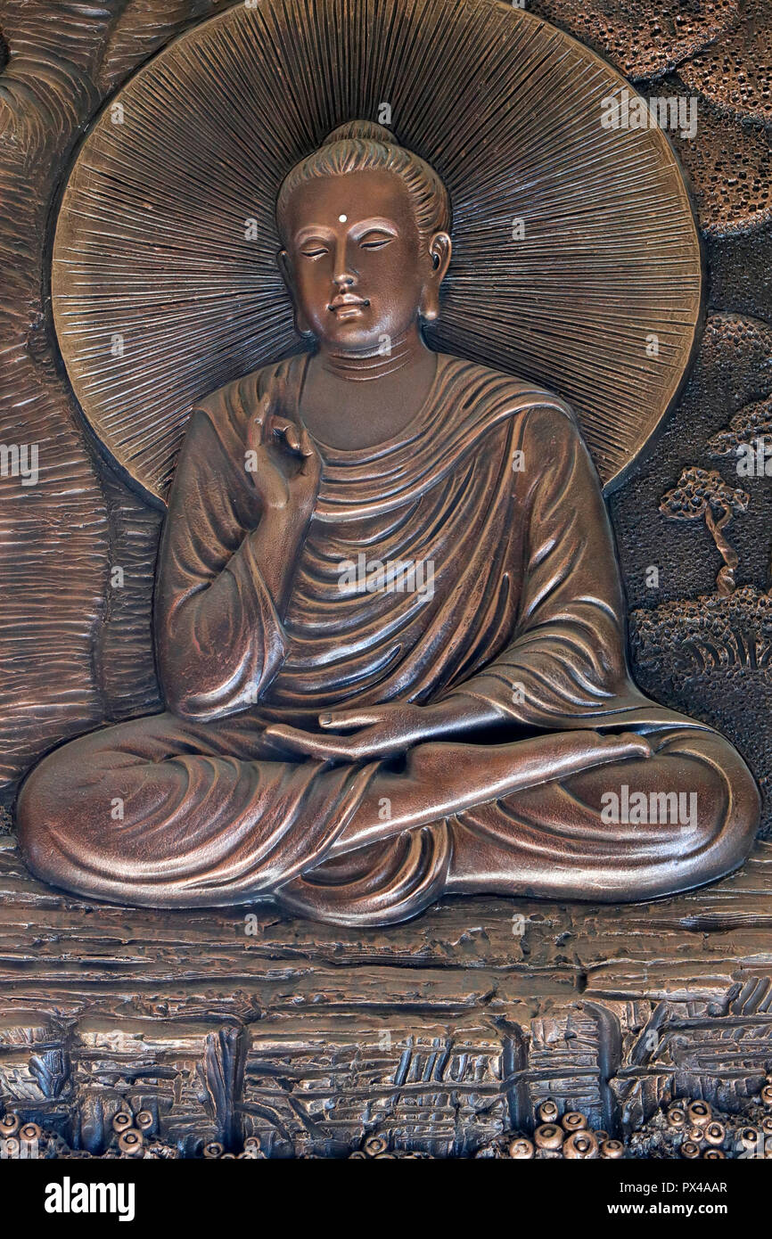 Linh Phong tempio buddista. La vita di Buddha. Dopo il suo illuminismo, Buddha Shakyamuni ha dato il suo primo sermone. Dalat. Il Vietnam. Foto Stock