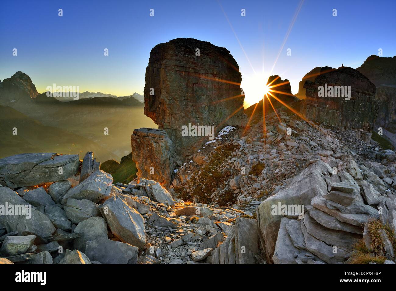 Tramonto a Balmer Grätli, Klausen Pass, valle Schächen, Canton Uri, Svizzera Foto Stock