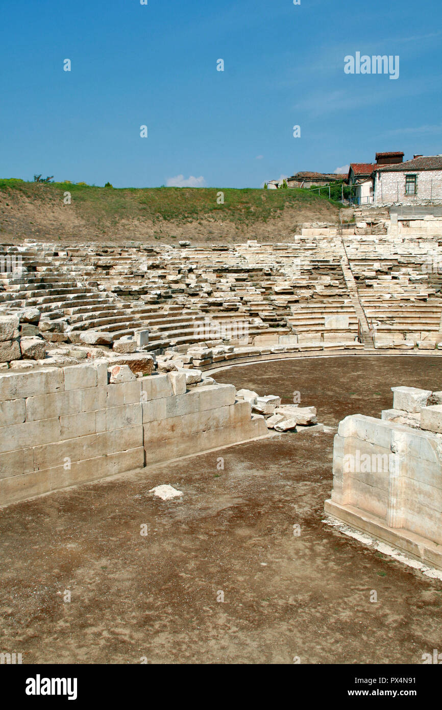 Antico anfiteatro nella zona archeologica di Larissa, regione di Tessaglia, Grecia Foto Stock