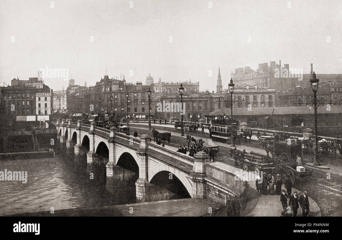Il Broomielaw ponte sul fiume Clyde, Glasgow, Scozia nel tardo XIX secolo. Dal Business enciclopedia e consigliere giuridico, pubblicato 1920. Foto Stock