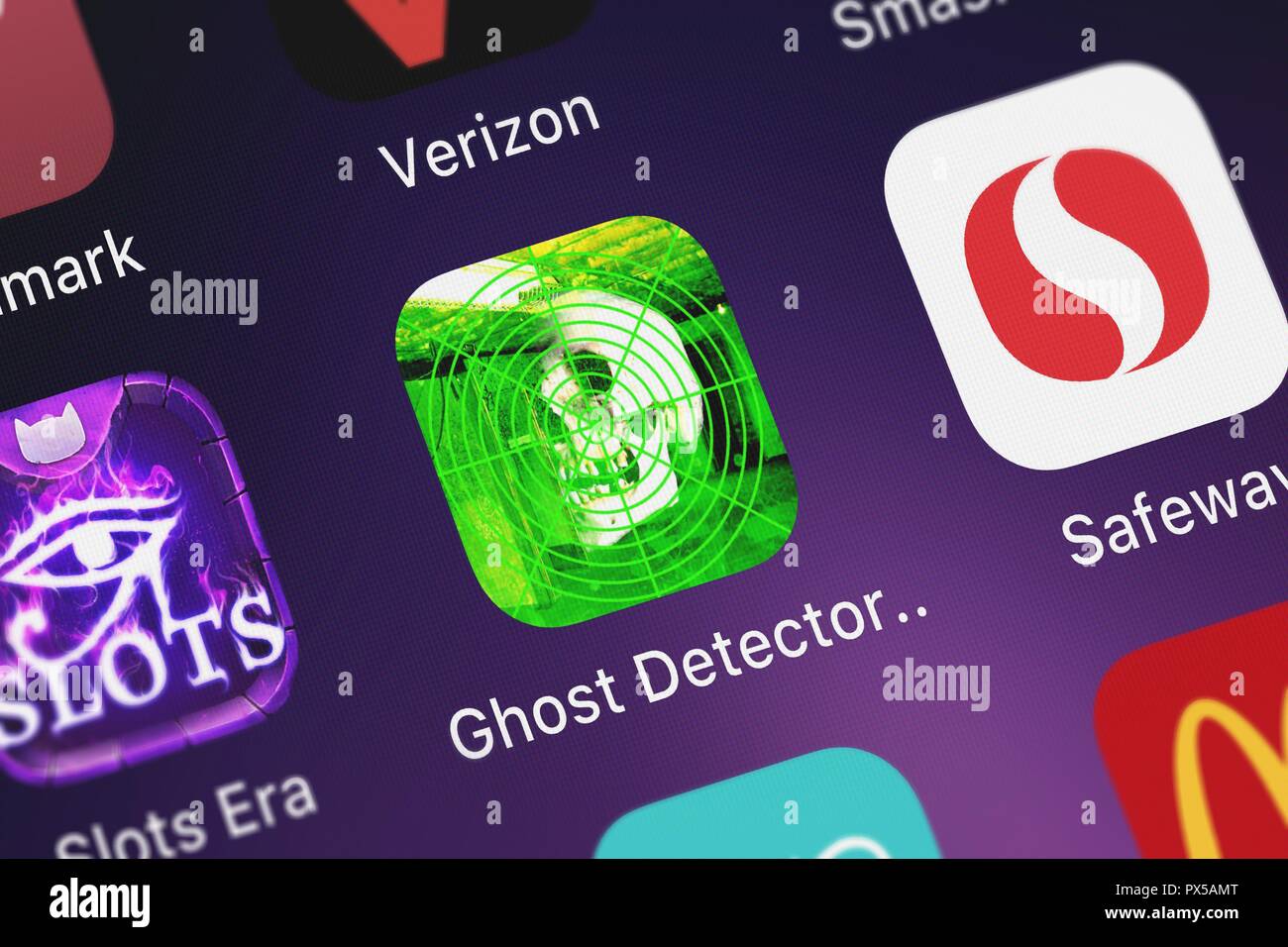 London, Regno Unito - 19 Ottobre 2018: screenshot del mobile app Ghost strumento rilevatore - Pro EVP, EMF e Tracking-Tool da App di aziende. Foto Stock