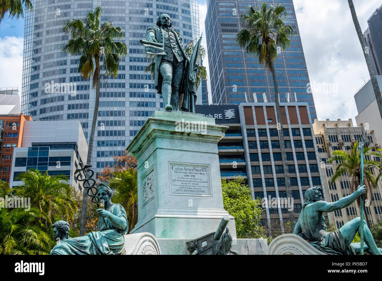 Statua del capitano Arthur Phillip primo governatore , situato nel Royal Botanic Garden, accanto a Sydney macquarie street,l'Australia Foto Stock