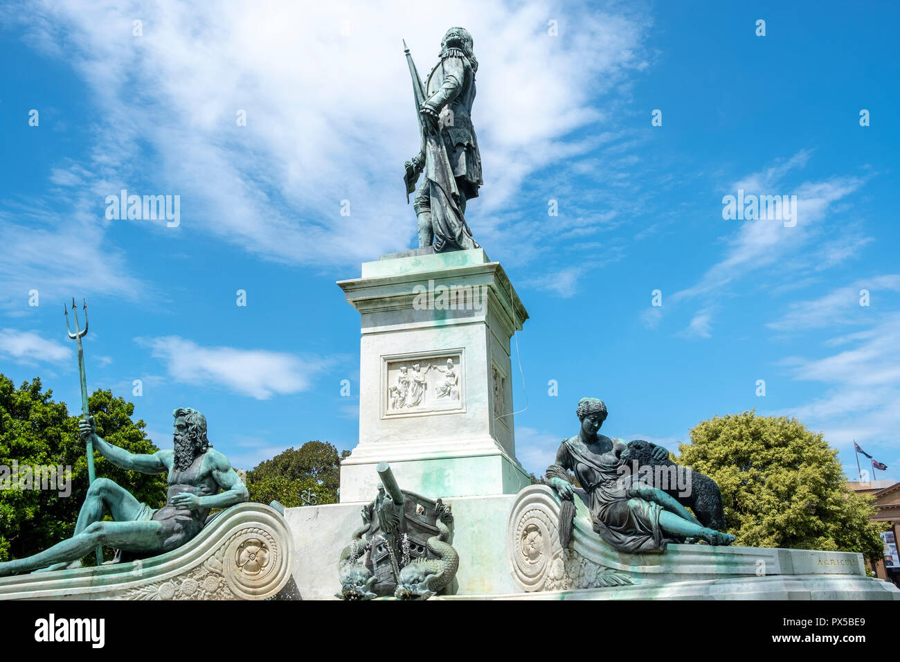 Statua del capitano Arthur Phillip primo governatore , situato nel Royal Botanic Garden, accanto a Sydney macquarie street,l'Australia Foto Stock