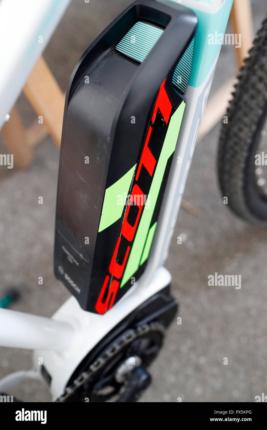 Electric mountain bike. La batteria. La Francia. Foto Stock