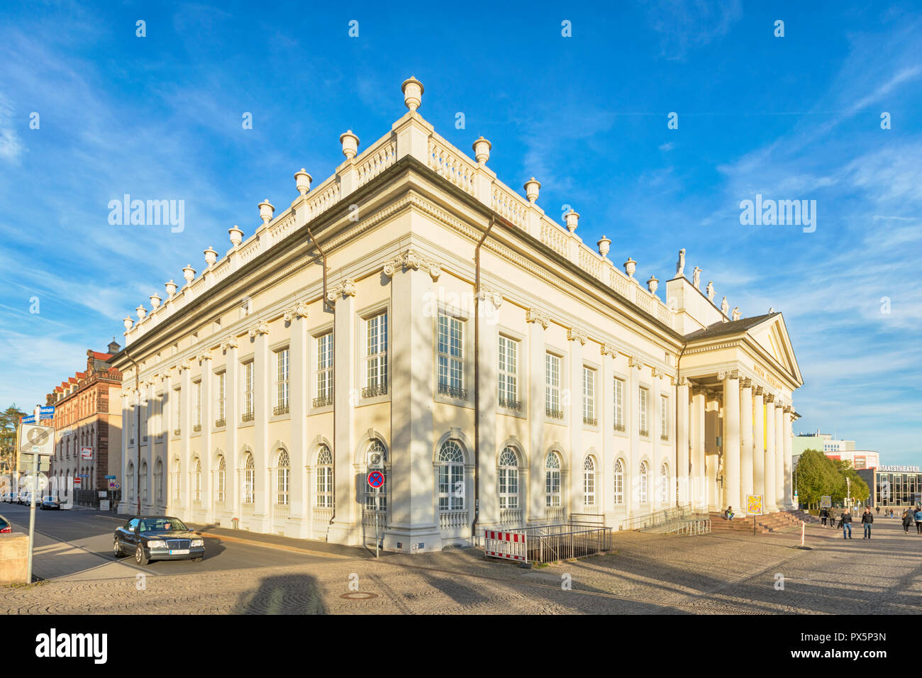 Fridericianum, mondo il primo museo pubblico e centro di quinquennali di documenta le mostre a Kassel, Hesse, Germania Foto Stock