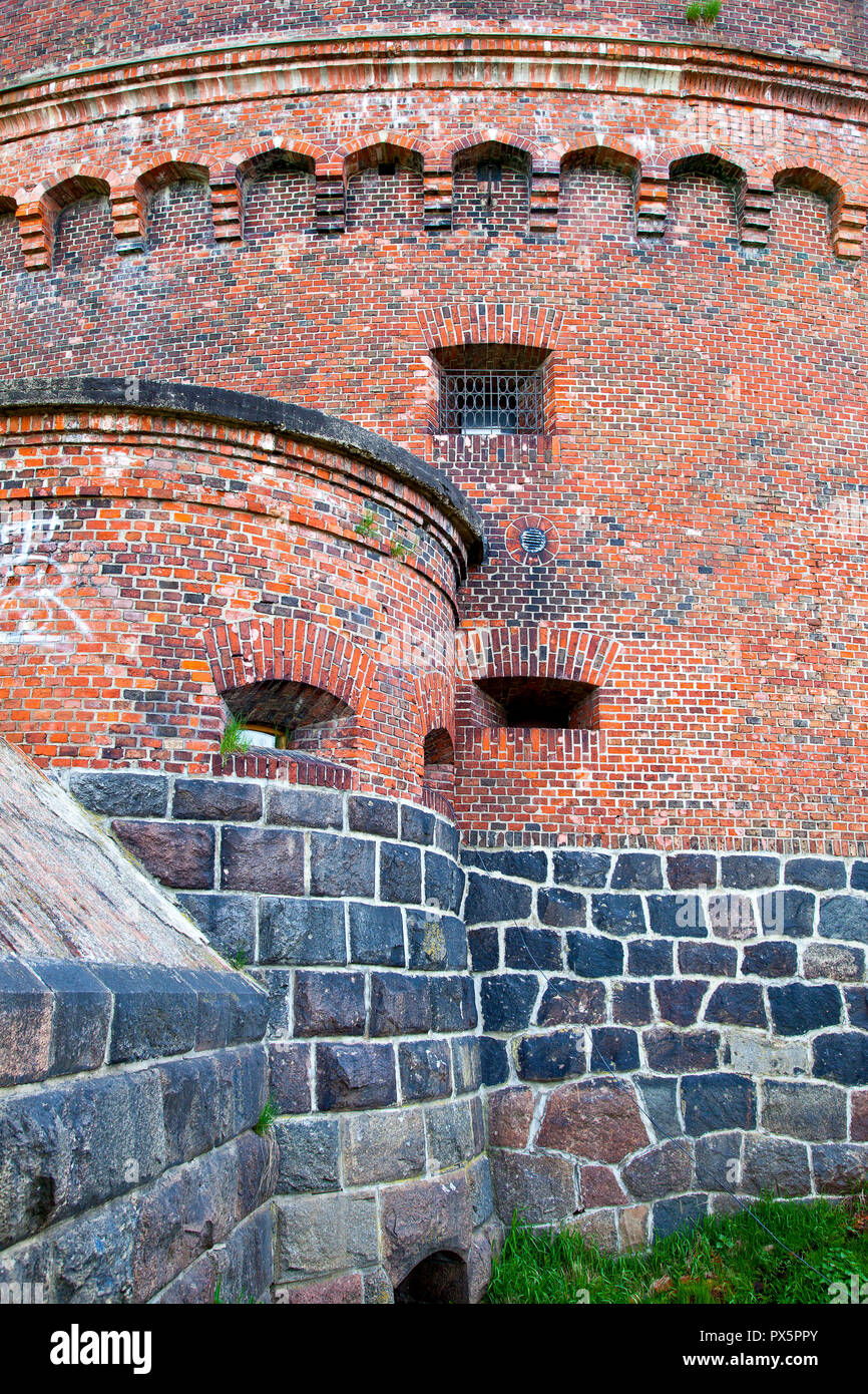 La vecchia fortezza complesso difensivo della torre Dona nella città di Kaliningrad Foto Stock