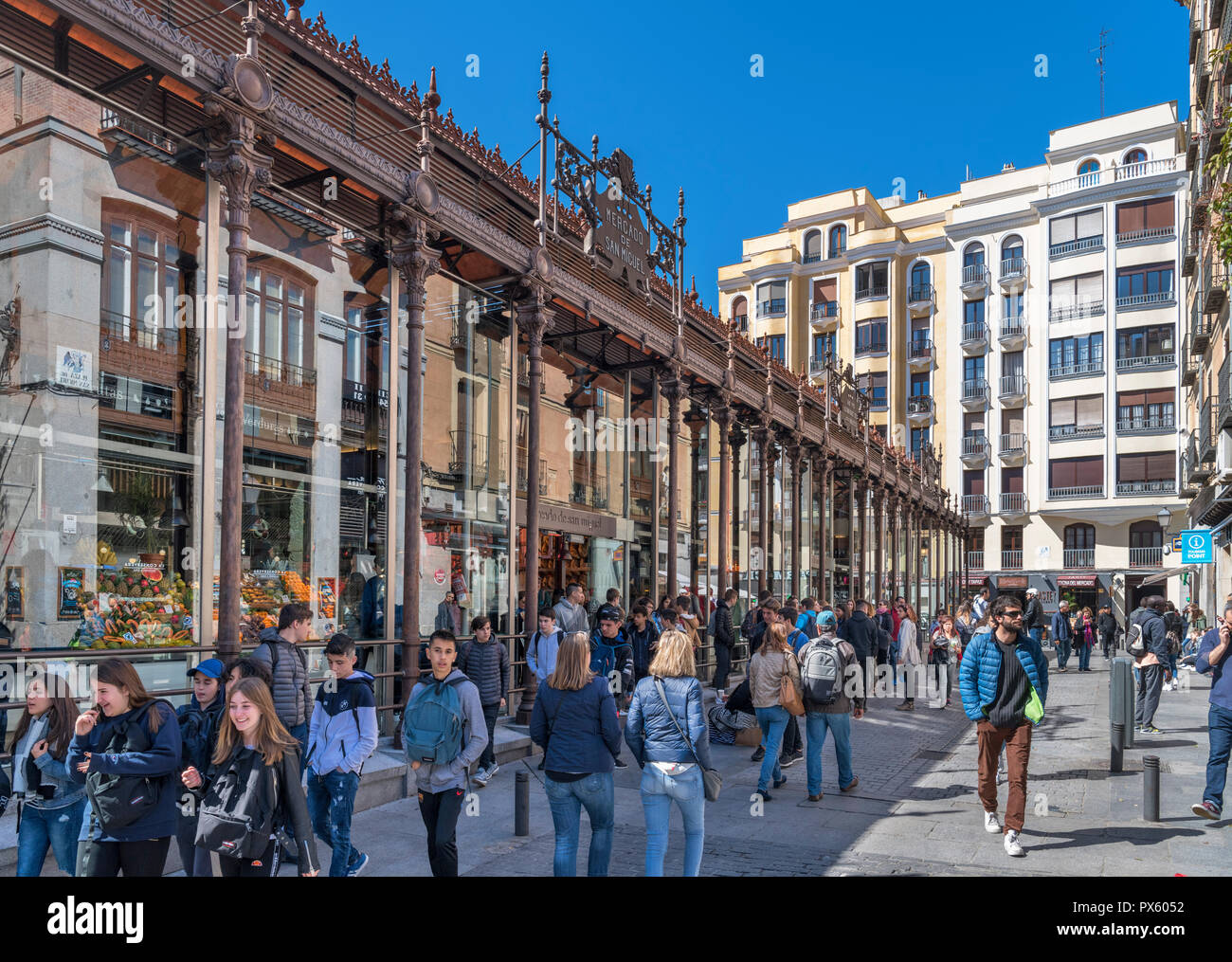 Il Mercado de San Miguel (San Miguel mercato), Madrid, Spagna Foto Stock