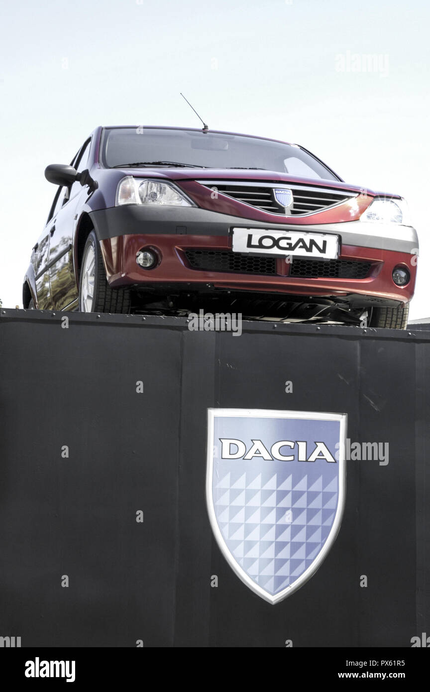 Bucuresti, Dacia Logan 2004, Renault, Romania, Bucarest Foto Stock