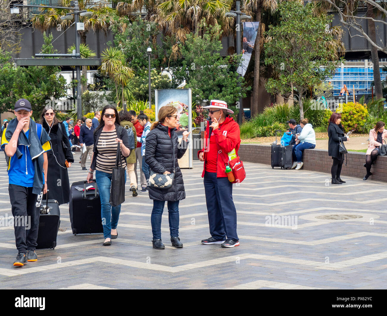 Una guida per dare consigli ad un turista in Circular Quay e l'area di Rocks Sydney NSW Australia. Foto Stock