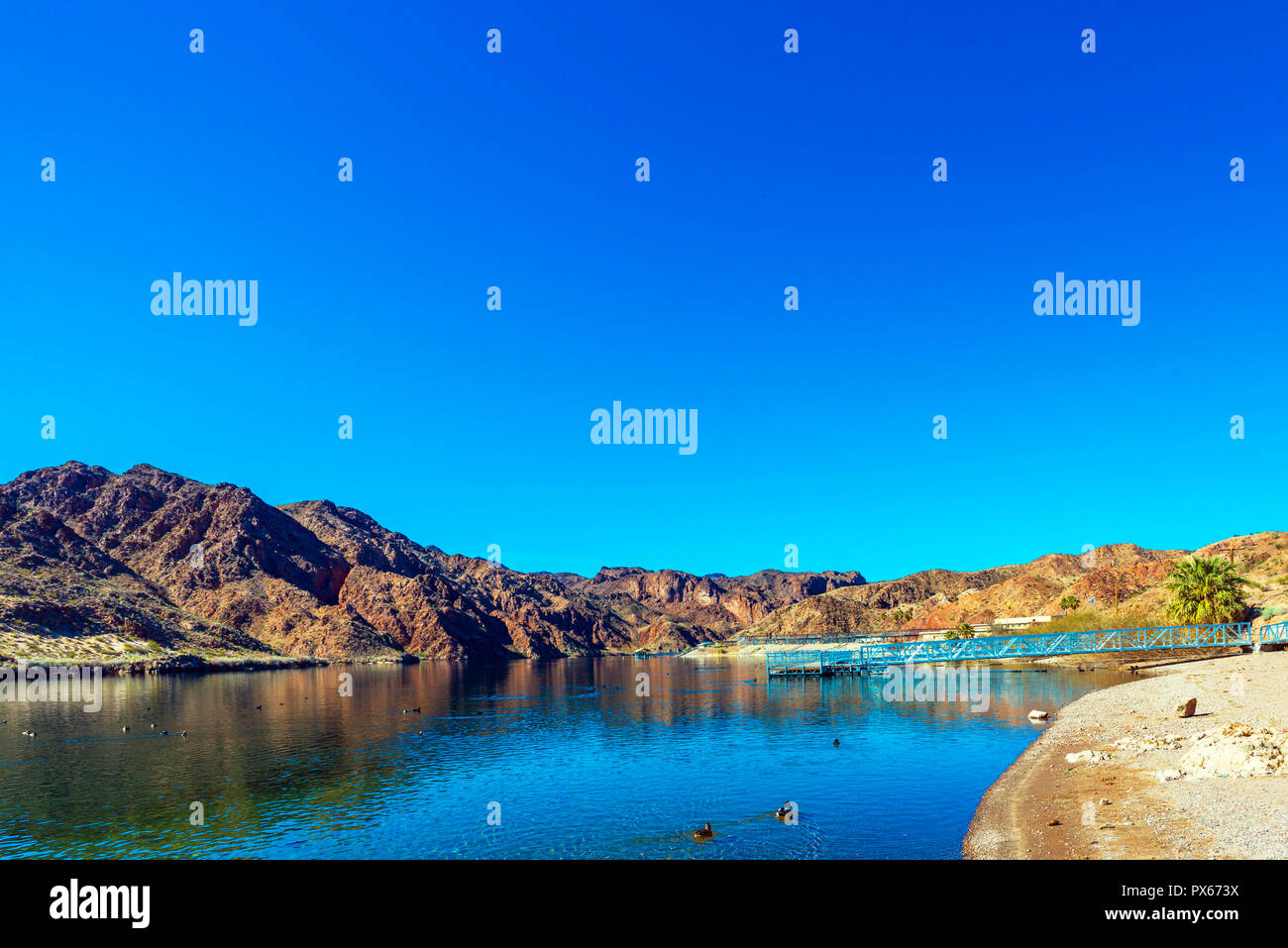 Vista del paesaggio fluviale, Boulder, Stati Uniti d'America. Copia spazio per il testo Foto Stock