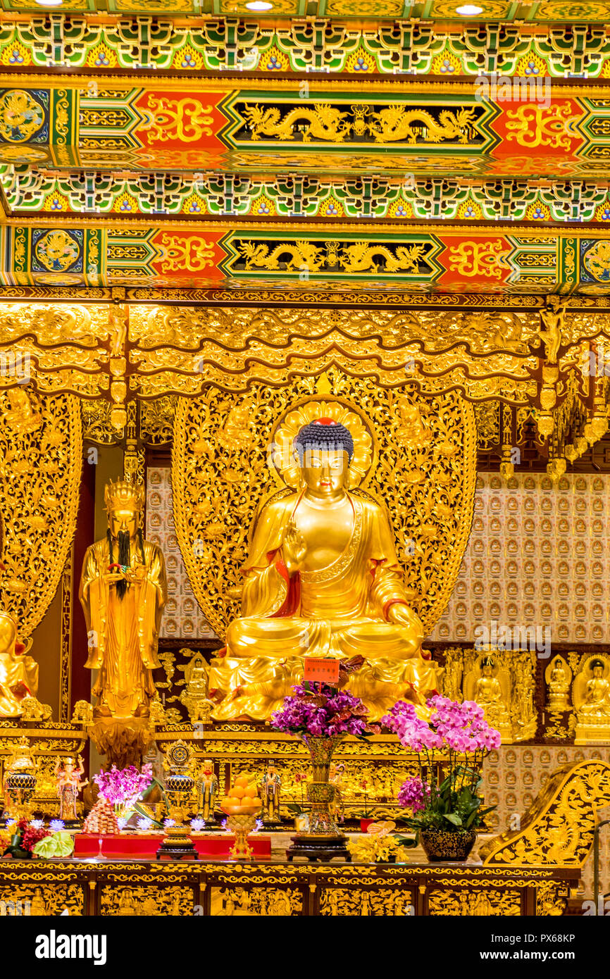 Grand Hall di Diecimila Buddha al Grande Buddha e il Monastero Po Lin, Isola di Lantau, Hong Kong, Cina. Foto Stock