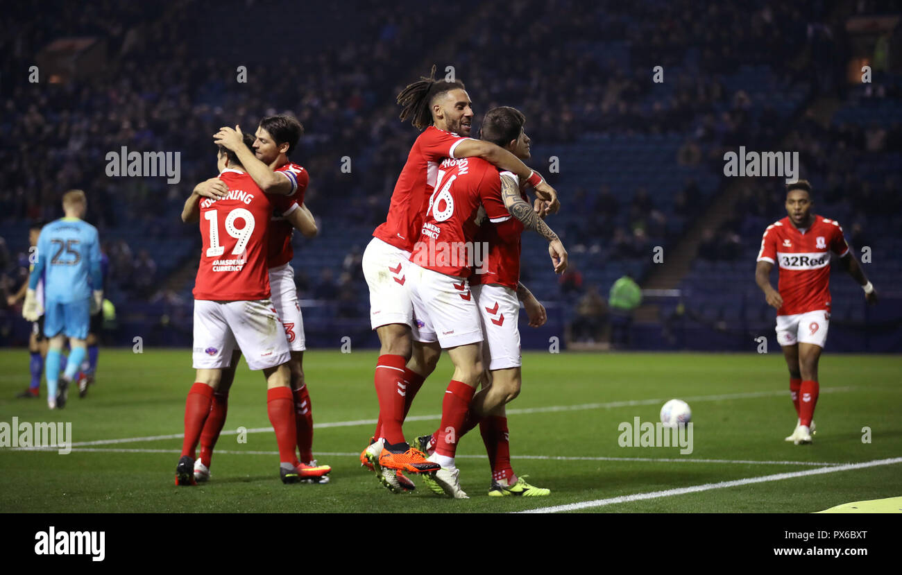 Il Middlesbrough Muhamed Besic (centro destra, oscurato) punteggio celebra il suo lato del primo obiettivo del gioco con Jonathan Howson (centro) e Ryan Shotton (centro sinistra) durante il cielo di scommessa match del campionato a Hillsborough, Sheffield. Foto Stock