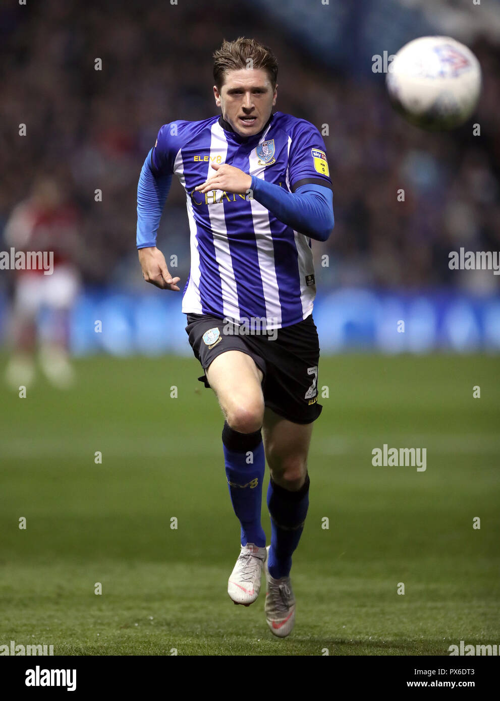 Adam Reach di Sheffield Wednesday durante la partita del campionato Sky Bet a Hillsborough, Sheffield. PREMERE ASSOCIAZIONE foto. Data immagine: Venerdì 19 ottobre 2018. Vedi PA storia SOCCER Sheff Wed. Photo credit should Read: Tim Goode/PA Wire. RESTRIZIONI: Nessun utilizzo con audio, video, dati, elenchi di apparecchi, logo di club/campionato o servizi "live" non autorizzati. L'uso in-match online è limitato a 120 immagini, senza emulazione video. Nessun utilizzo nelle scommesse, nei giochi o nelle pubblicazioni di singoli club/campionati/giocatori. Foto Stock