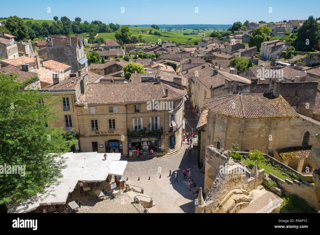 Il centro della città di Saint Emilion, Francia, Europa Foto Stock