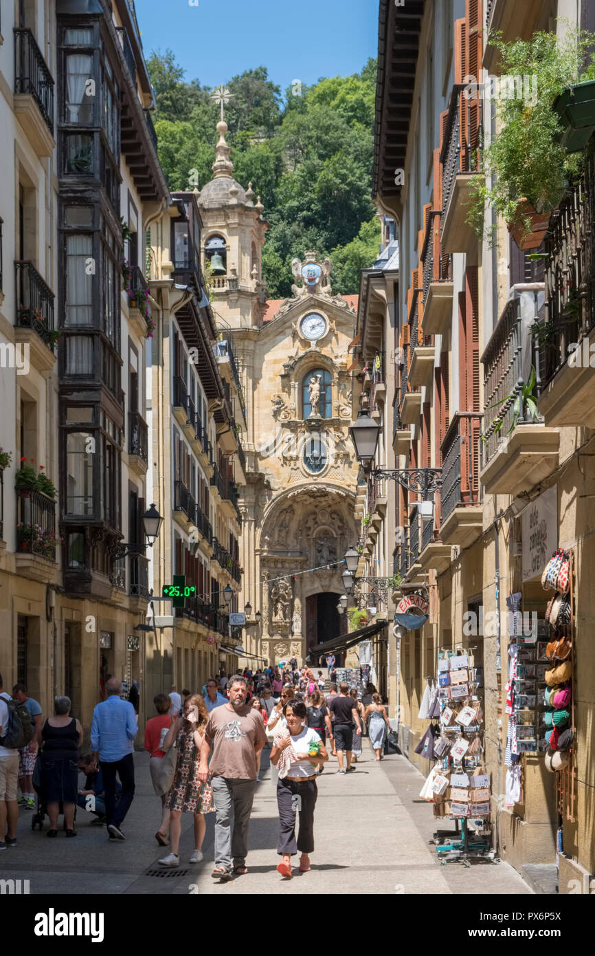 Scena di strada in San Vicente, San Sebastian, Donostia, Paesi Baschi, Spagna, Europa Foto Stock