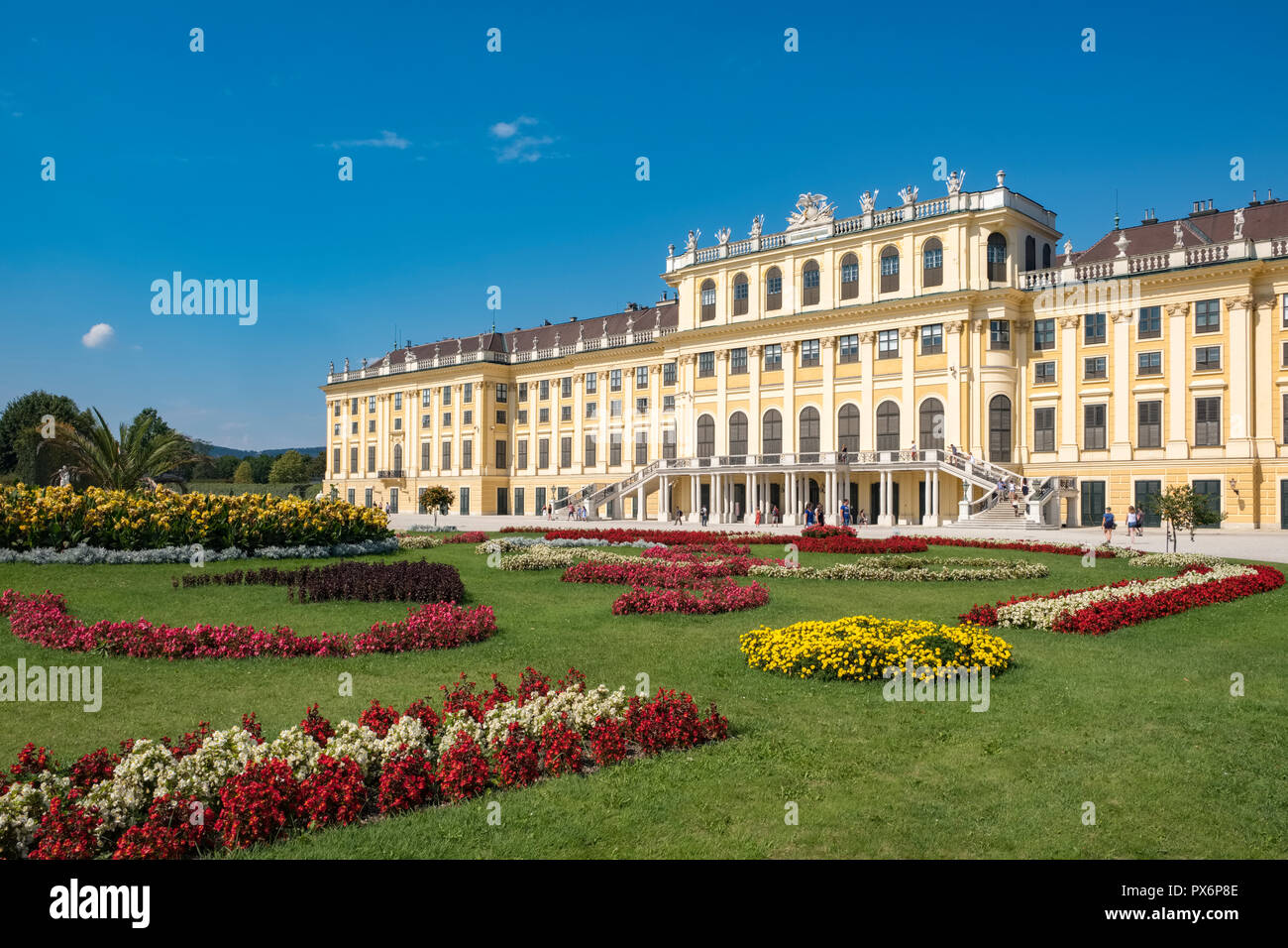 Palazzo di Schonbrunn e giardini paesaggistici, Vienna, Austria, Europa Foto Stock