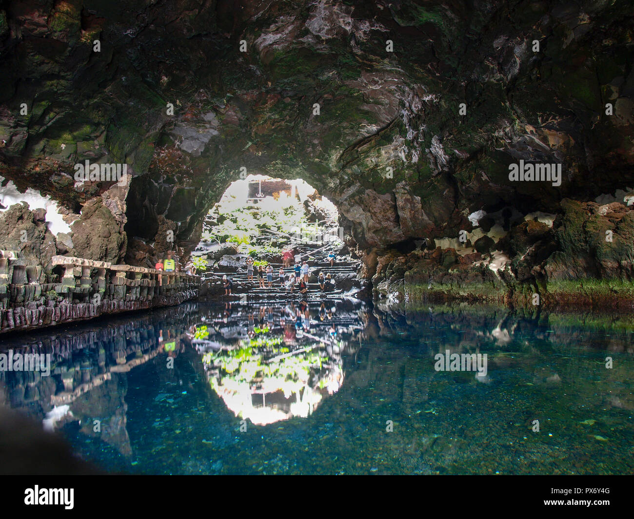 Lanzarote, Spagna - 2 Giugno 2018: Cueva de los Verdes, visita al canale di lava Foto Stock