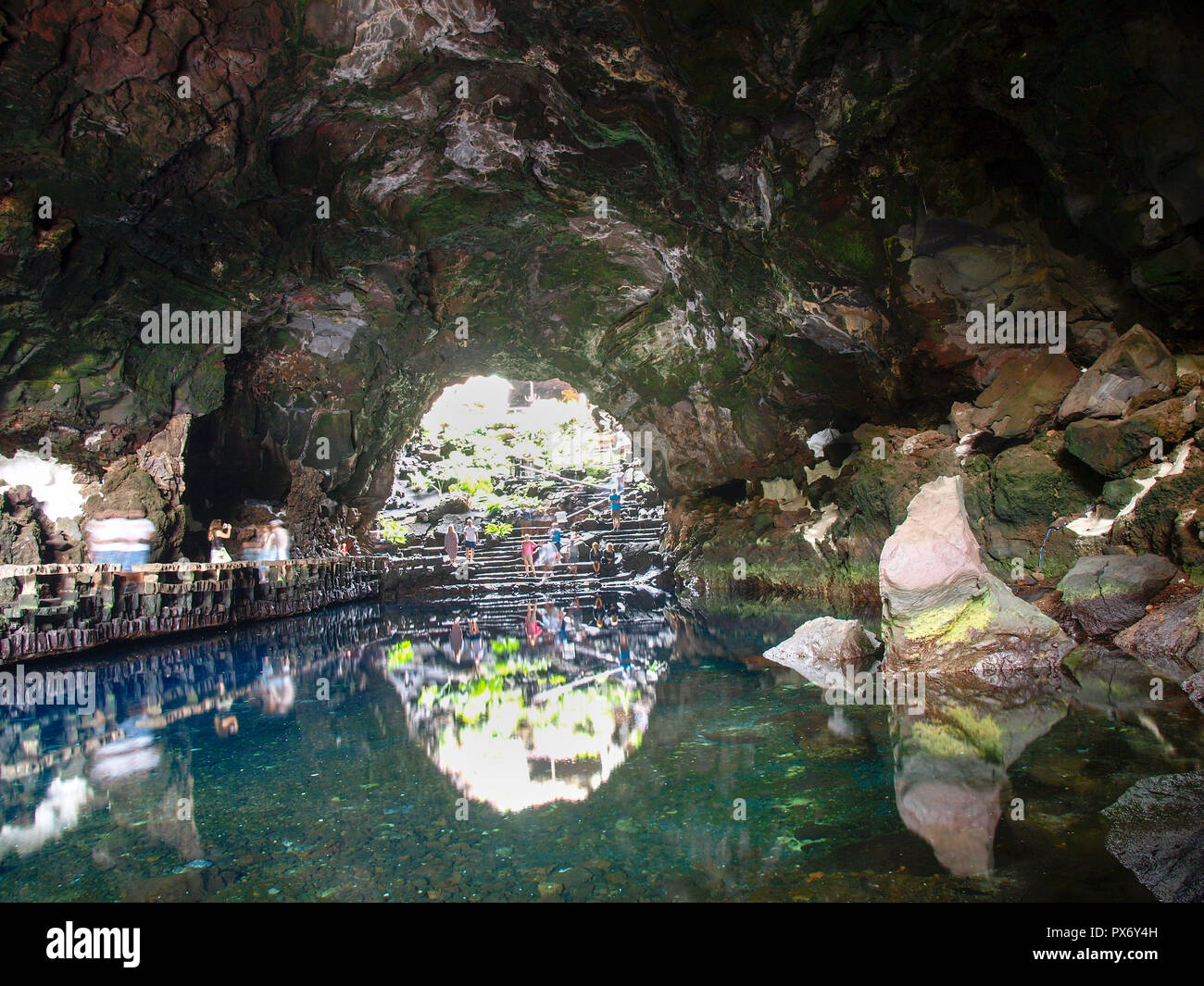 Lanzarote, Spagna - 2 Giugno 2018: Cueva de los Verdes, visita al canale di lava Foto Stock