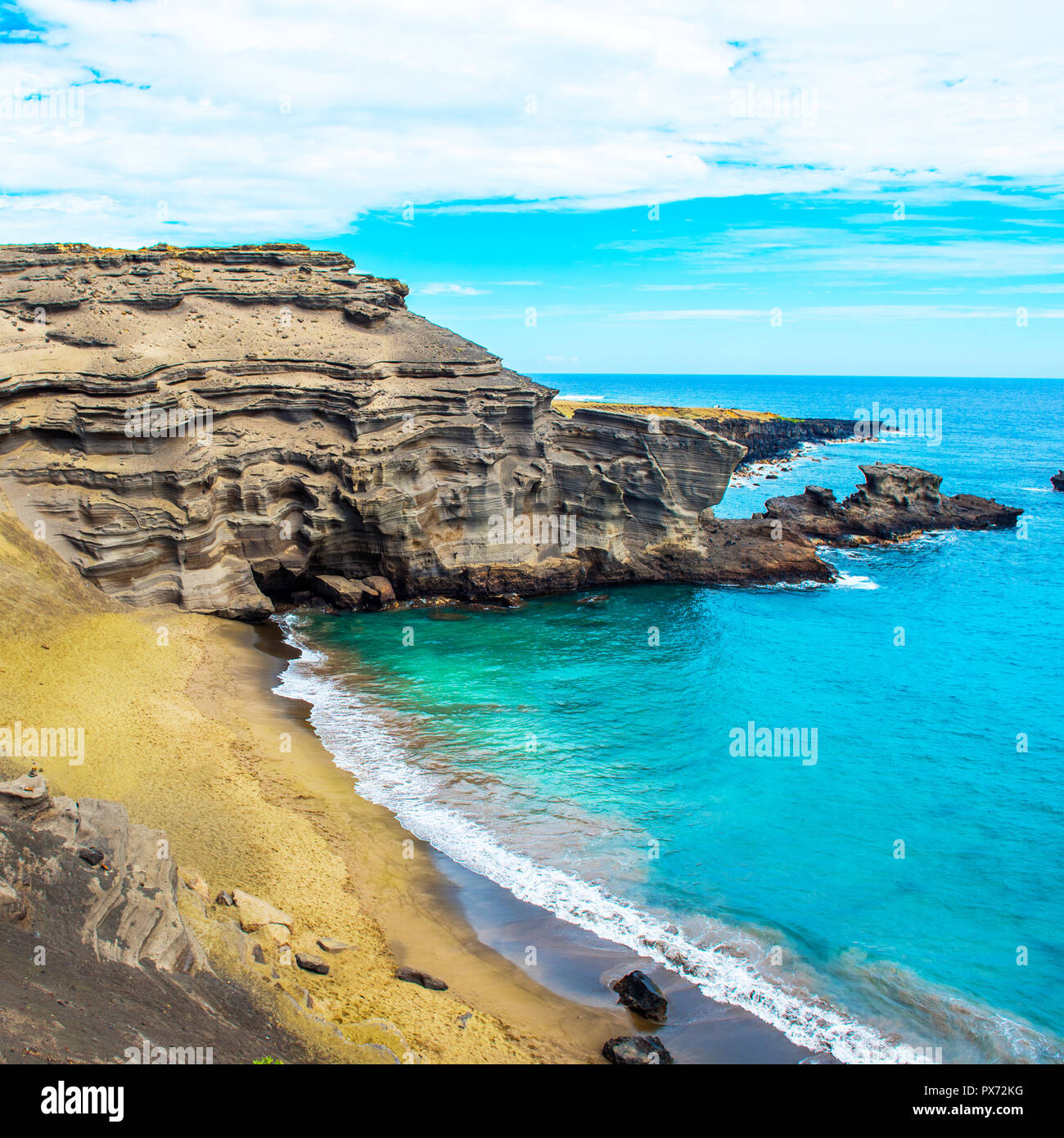 Vista della spiaggia Papakolea (Green Sand Beach), Hawaii, Stati Uniti d'America. Copia spazio per il testo Foto Stock