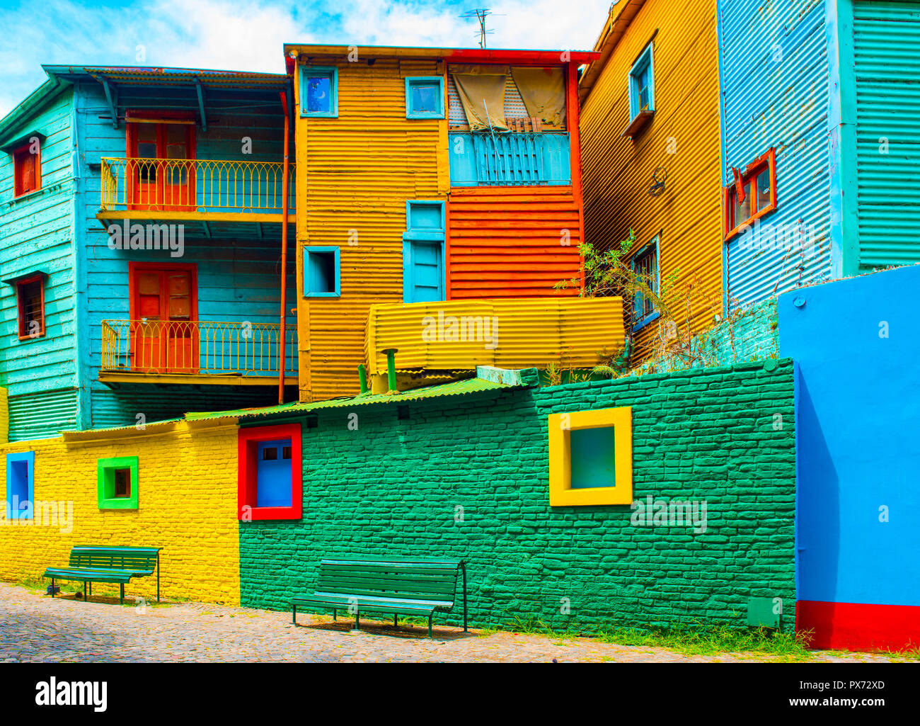 Vista del variopinto edificio nel centro della città di Buenos Aires, Argentina Foto Stock