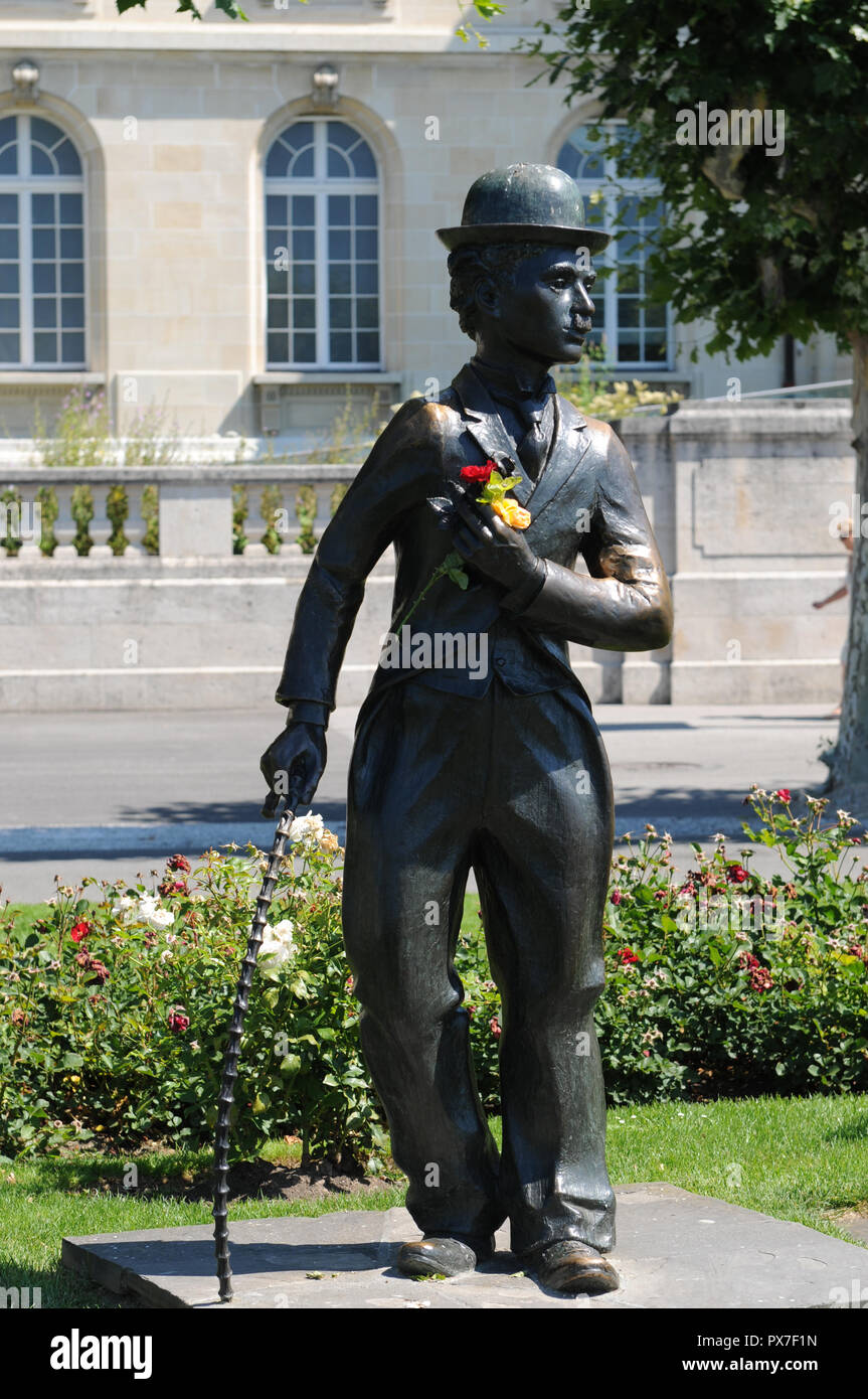 Il lago di Ginevra: il Charlie Japlin statua che si trova nella città di Vevey Foto Stock