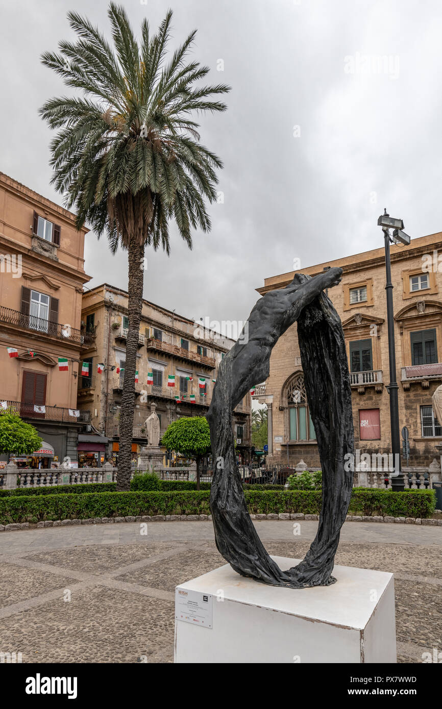 La scultura nella Cattedrale di Palermo Square, Palermo, Sicilia Foto Stock