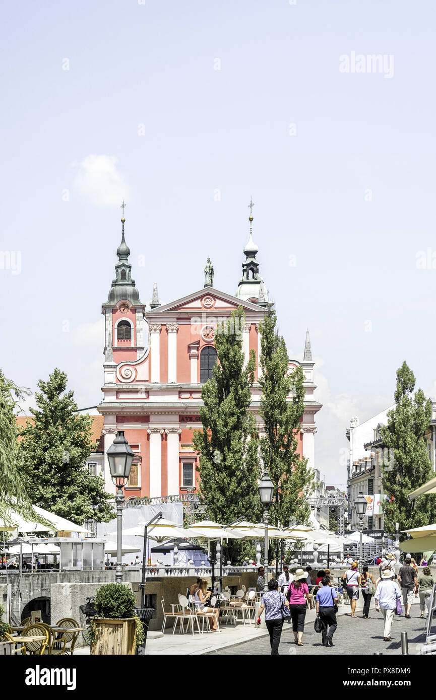 Lubiana, Franziskanerkirche, Mariä Verkündigungskirche, Cerkev Marijinega oznanjenja, Tromostovje, Drei Brücken, Slovenia Foto Stock
