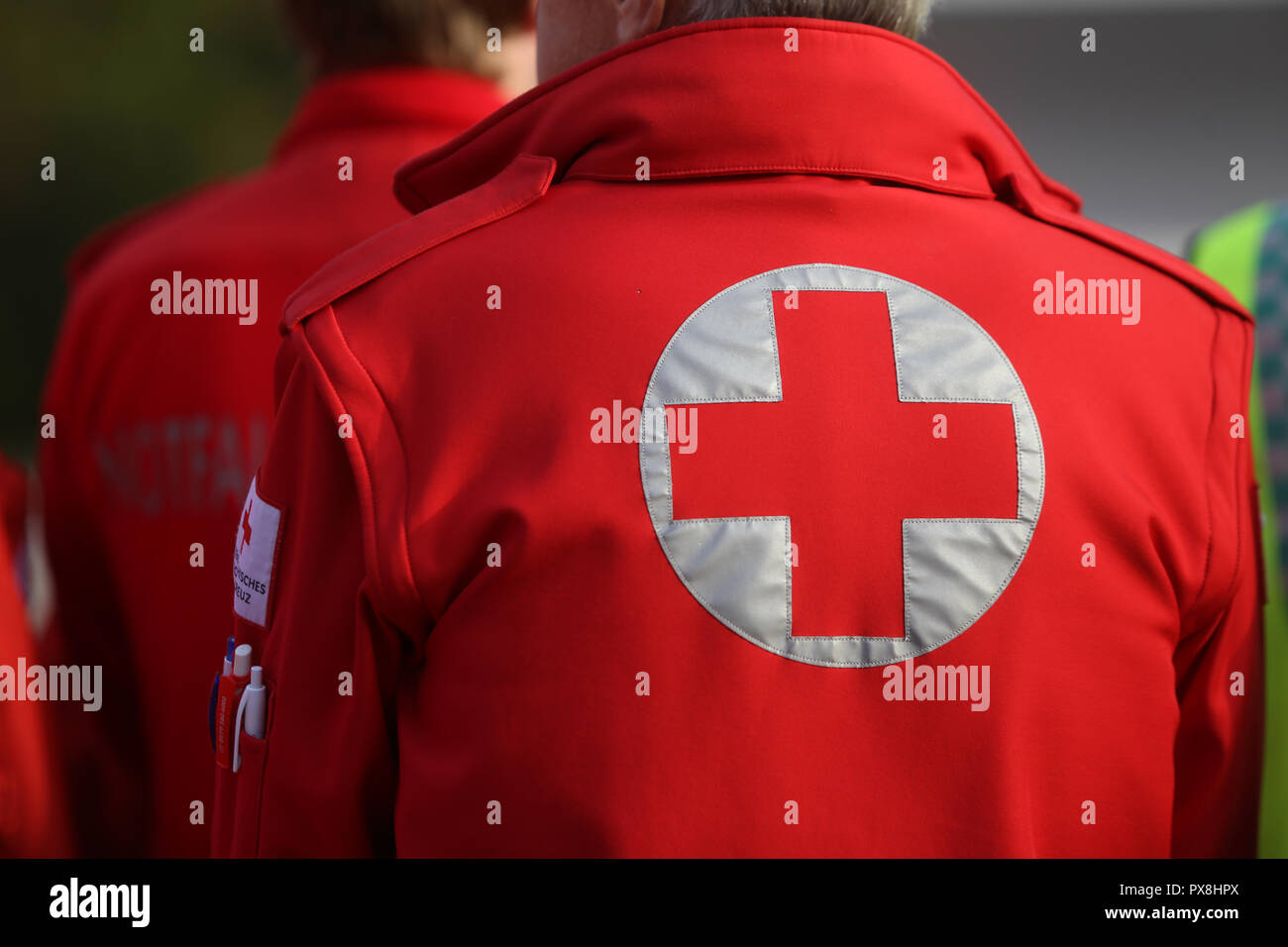 Dettagli con la Croce rossa austriaca simbolo su un uniforme Foto stock -  Alamy