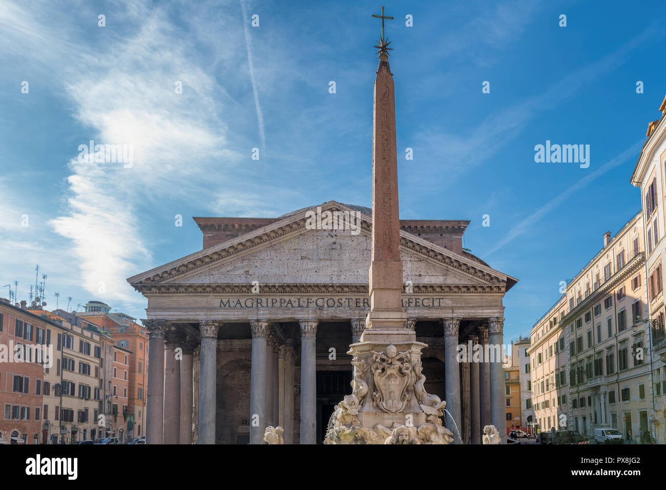 Vista del Pantheon nel centro di Roma, Italia Foto Stock