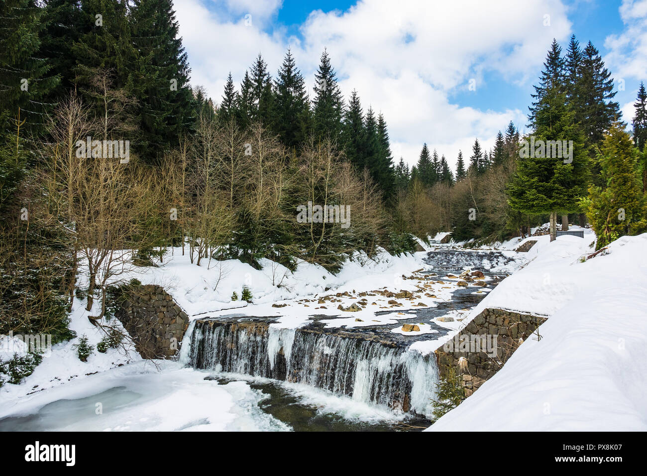 Inverno con neve nei Monti dei Giganti, Repubblica Ceca. Foto Stock