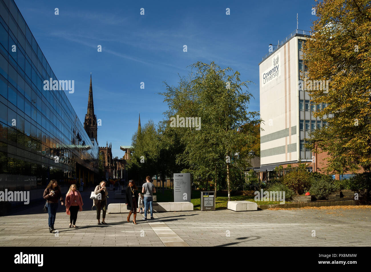 Università di Coventry il mozzo e George Eliot edificio di Coventry City Centre Regno Unito Foto Stock