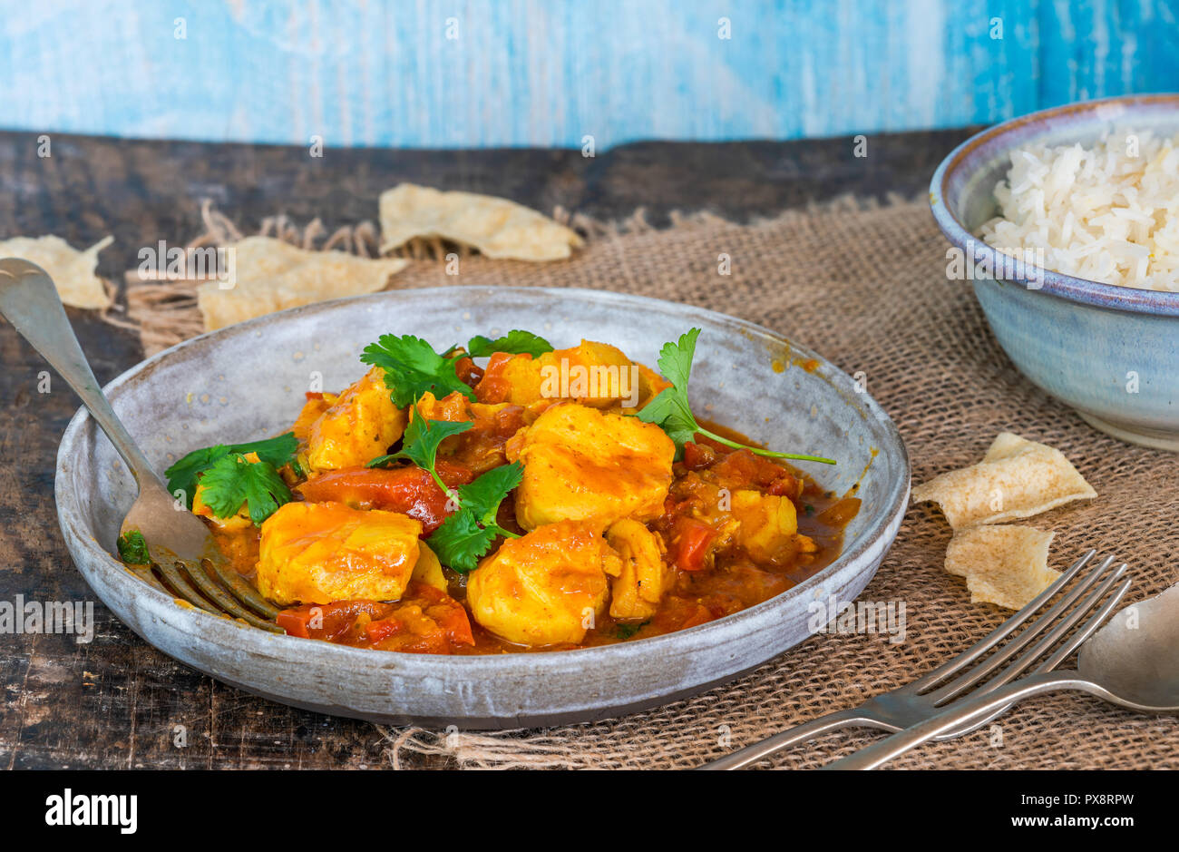 Pesce Mappas - stile del Kerala coconut pesce al curry con riso. Si tratta di un piatto popolare nel sud dello stato indiano del Kerala. Foto Stock