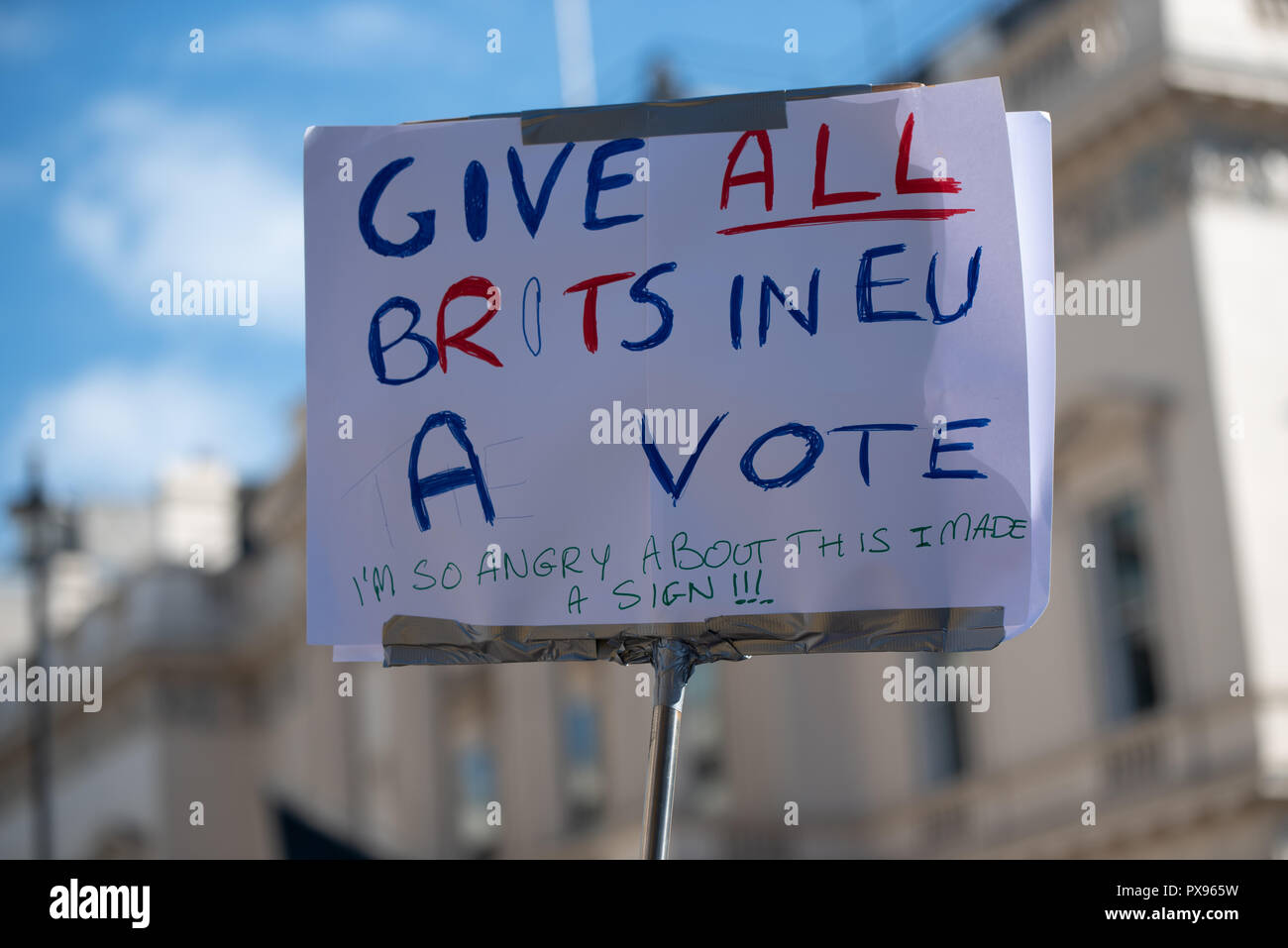 Londra, Regno Unito. 20 ottobre 2018 centinaia di migliaia di persone hanno girato fino a Londra da tutto il paese a marzo per un voto popolare. Essi vogliono una votazione finale sulla trattativa Brexit. Credito: Ilyas Ayub/Alamy Live News Foto Stock