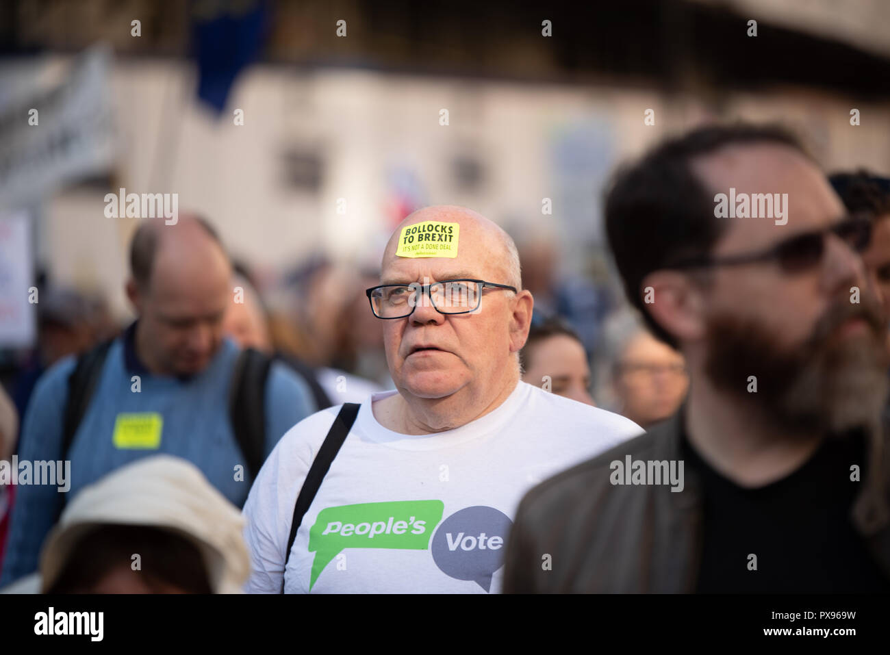 Londra, Regno Unito. 20 ottobre 2018 centinaia di migliaia di persone hanno girato fino a Londra da tutto il paese a marzo per un voto popolare. Essi vogliono una votazione finale sulla trattativa Brexit. Credito: Ilyas Ayub/Alamy Live News Foto Stock