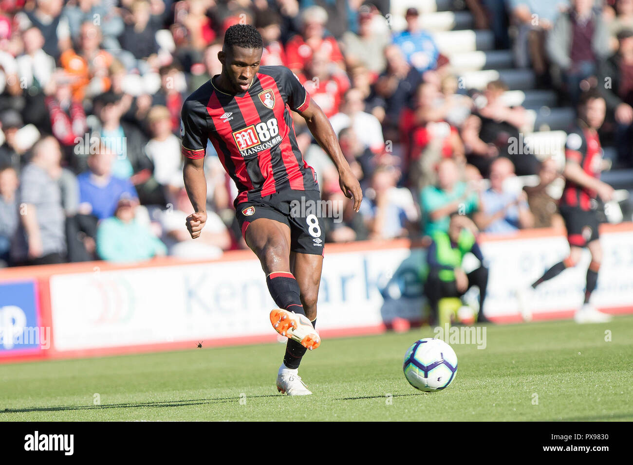 Jefferson Lerma di Bournemouth durante il match di Premier League tra AFC Bournemouth e Southampton alla vitalità Stadium, Bournemouth, Inghilterra il 20 ottobre 2018. Foto di Simon Carlton. Solo uso editoriale, è richiesta una licenza per uso commerciale. Nessun uso in scommesse, giochi o un singolo giocatore/club/league pubblicazioni. Foto Stock