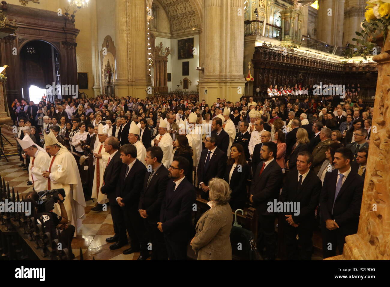 20 ottobre 2018 - 20 ottobre (Malaga) il gesuita Tiburcio Arnaiz viene beatificato in una moltitudine in atto nella Cattedrale di Malaga il sacerdote della Compagnia di Gesù e fondatore dell'Associazione dei Missionari delle dottrine rurale, Tiburcio Arnaiz, fu beatificata questo Sabato a una moltitudine cerimonia nella Cattedrale di Malaga, dove la sua figura e la sua istruzione e culturali di lavoro sono stati onorati. il maggior numero di persone bisognose in provincia. L'atto, che ha avuto inizio alle ore 11.00, è stata presieduta dal Cardinale Angelo Becciu, Prefetto della Sacra Congregazione per le Cause dei Santi e concelebrata Foto Stock