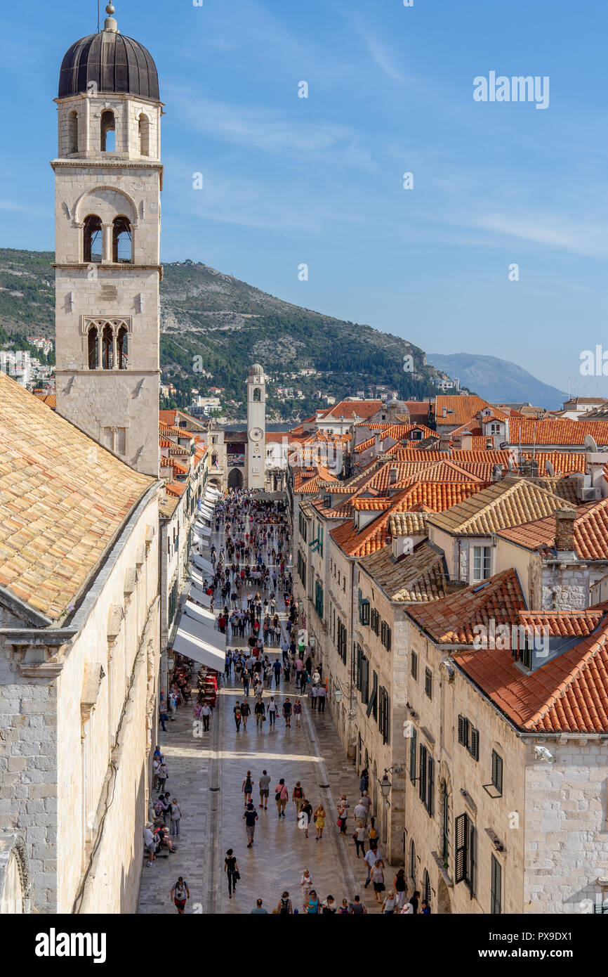 Vista della strada Stradum nel paese vecchio di Dubrovnik Foto Stock