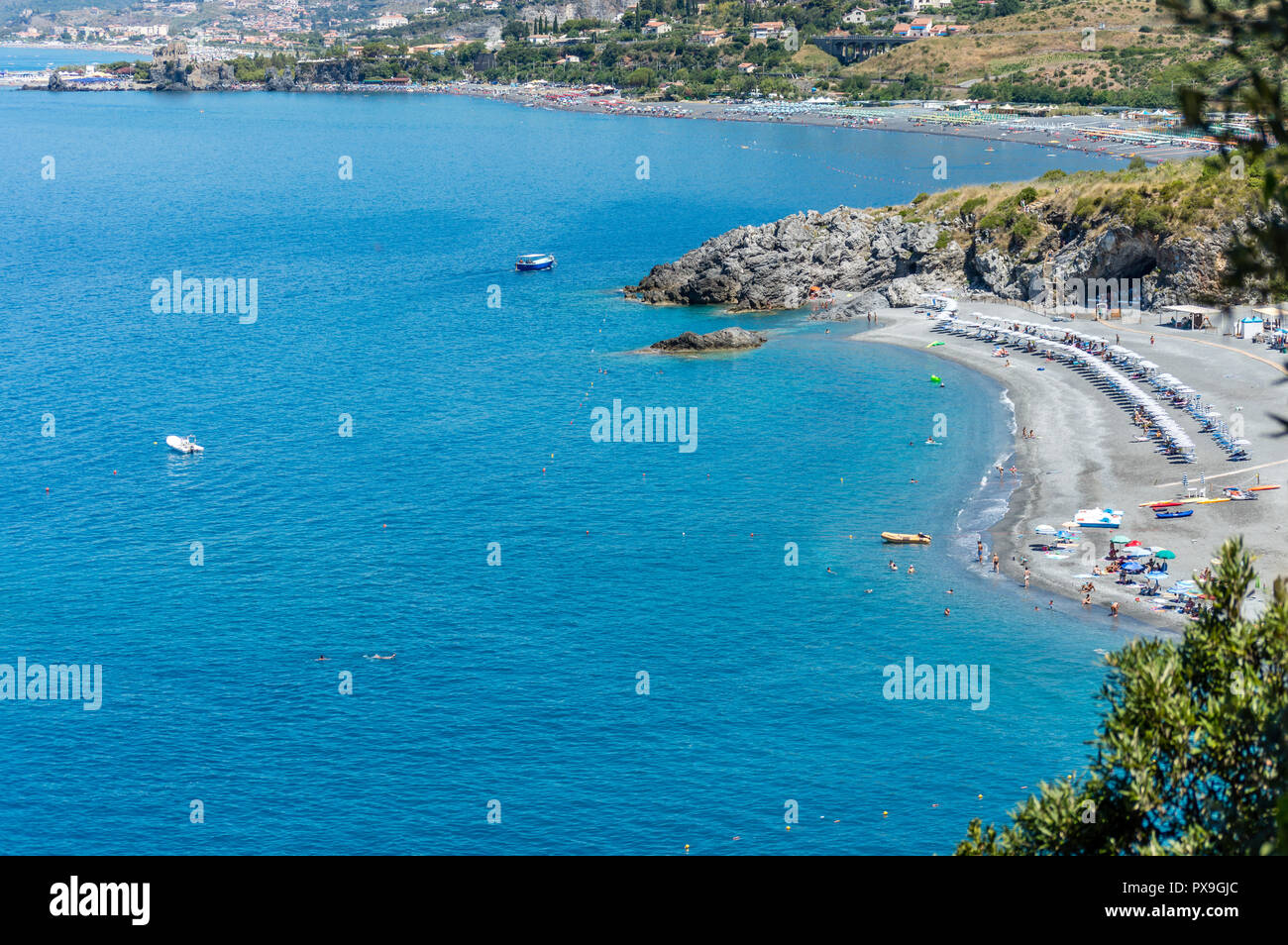 Seacoast vicino l'Arco Magno in San Nicola d'Arcella, Calabria Italia Foto Stock